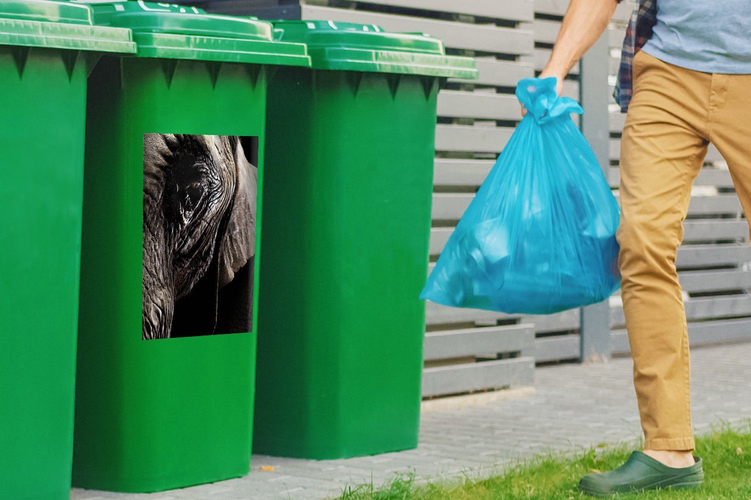MuchoWow Wandsticker Elefant - Schwarz - Sticker, - Mülleimer-aufkleber, Nahaufnahme (1 Tiere Mülltonne, Container, Abfalbehälter St)
