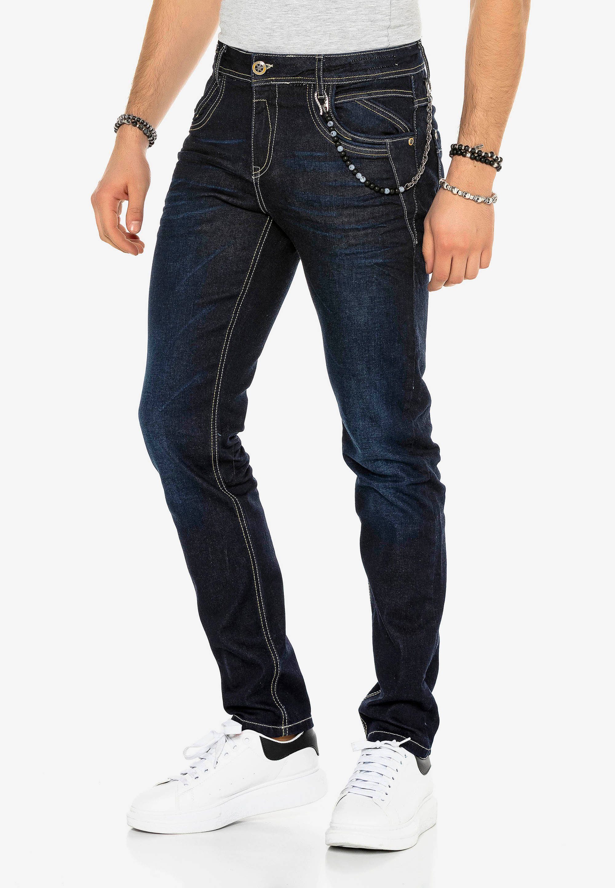 Cipo & Bequeme stilvollen in mit Baxx Kontrastnähten Jeans Fit Straight