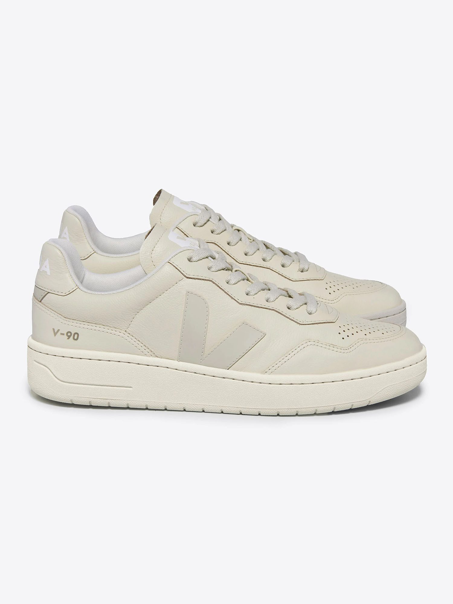 VEJA V-90 Sneaker