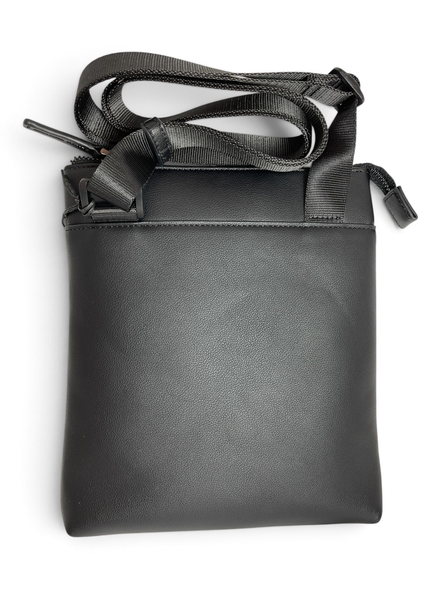 ARMANI EXCHANGE Messenger Bag