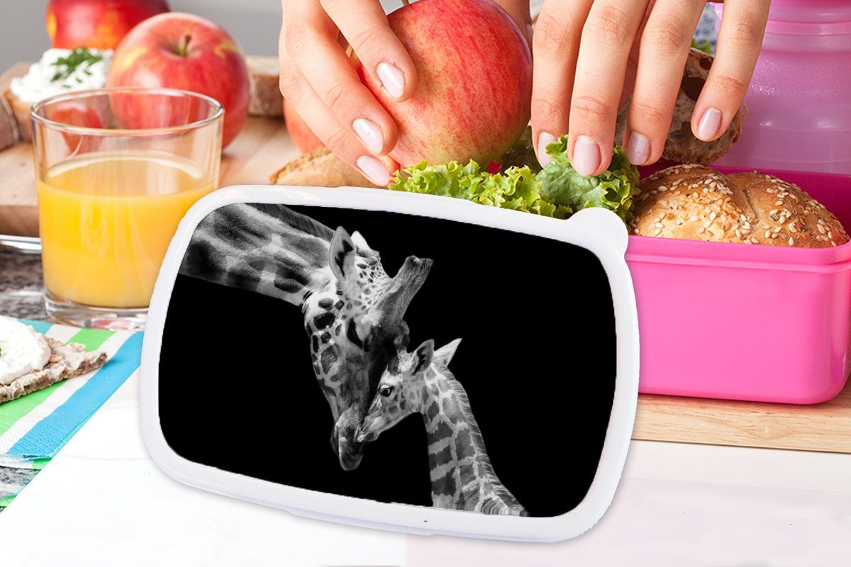 MuchoWow Lunchbox Giraffe (2-tlg), Brotbox Porträt für Erwachsene, - Snackbox, rosa Kunststoff, Kunststoff Mädchen, Schwarz-Weiß, - Wildtiere Kinder, - Brotdose