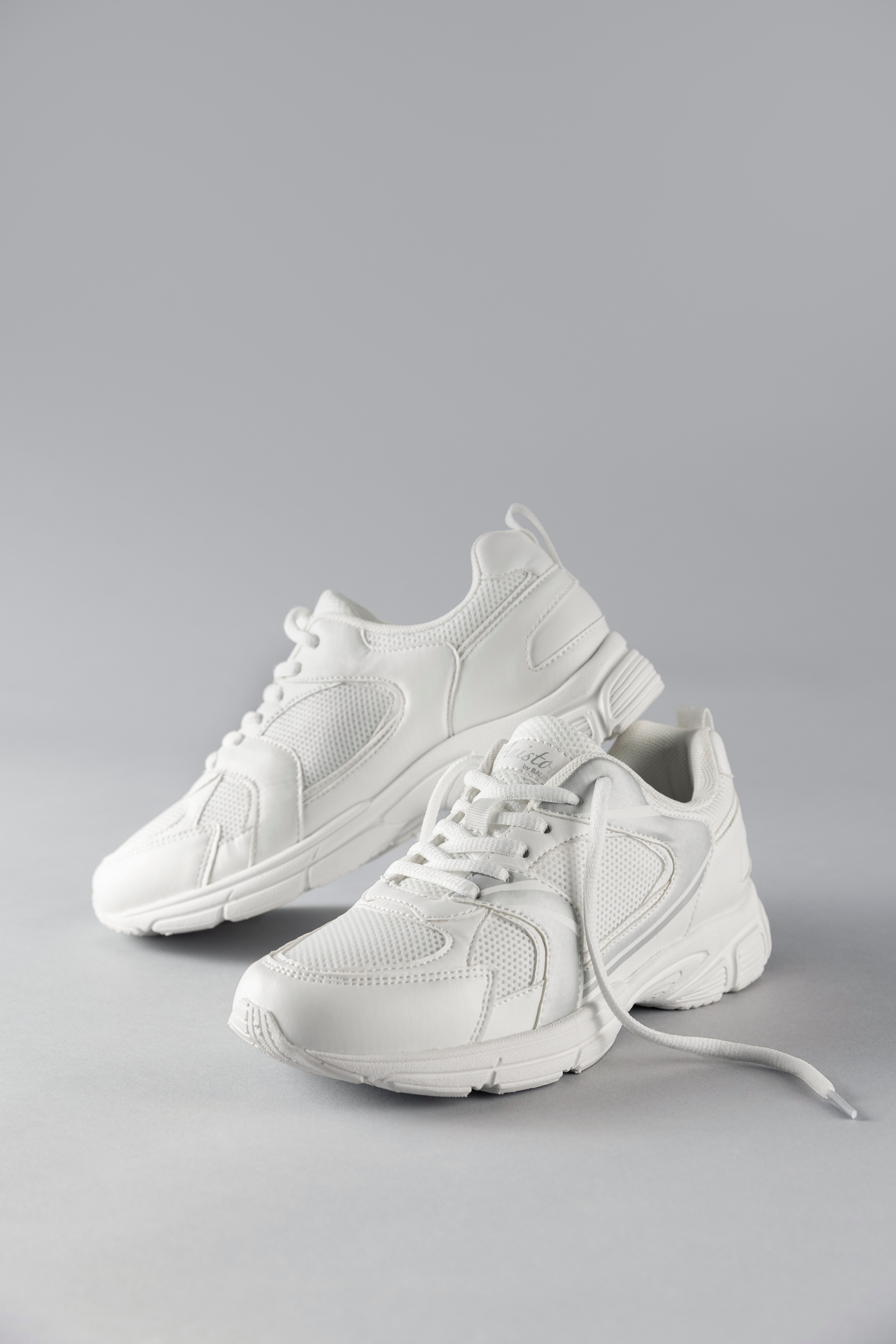 Sneaker