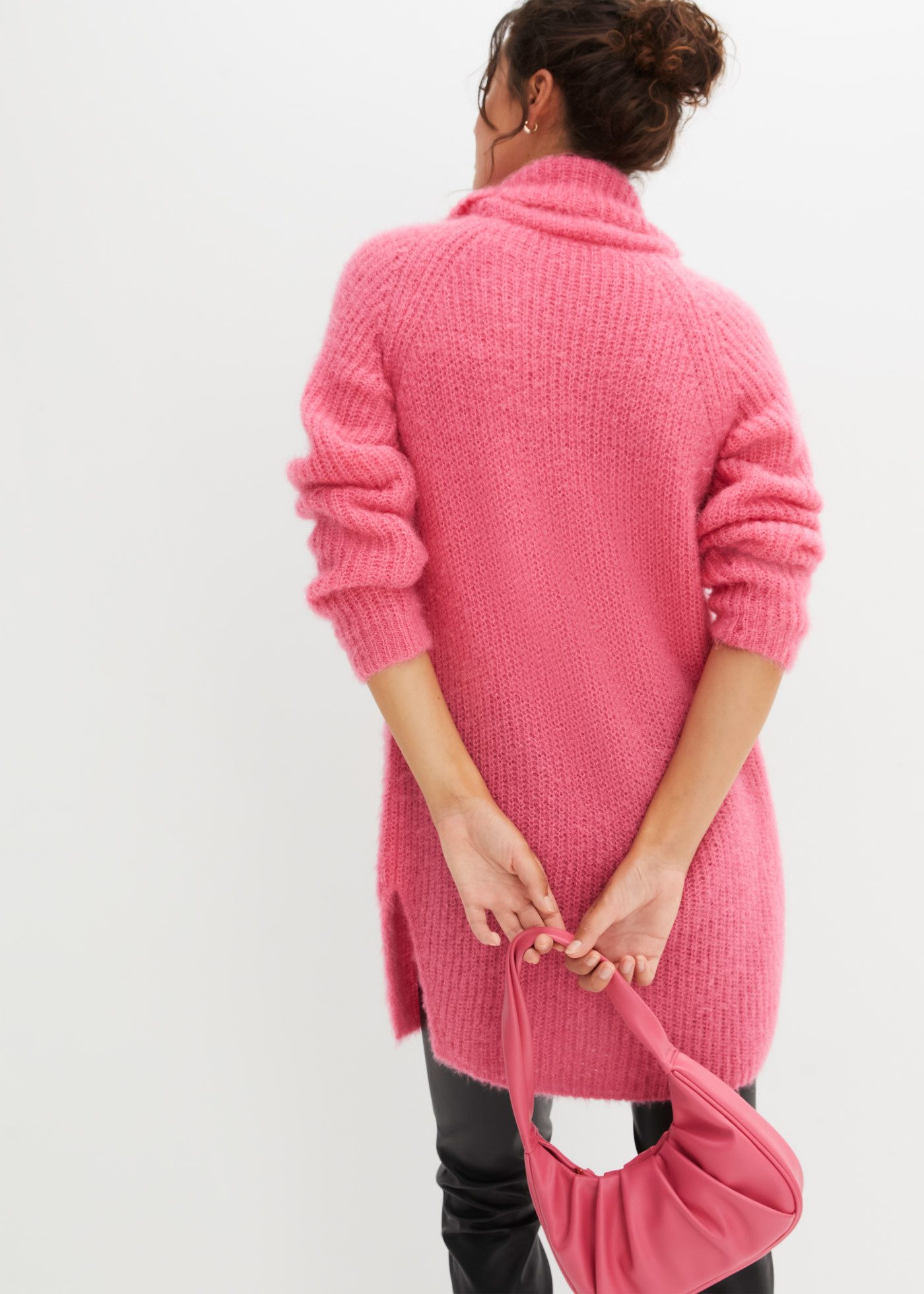 bonprix Rollkragenpullover in kuscheliger Strickqualität, mit weitem Rollkragen, Seitenschlitze