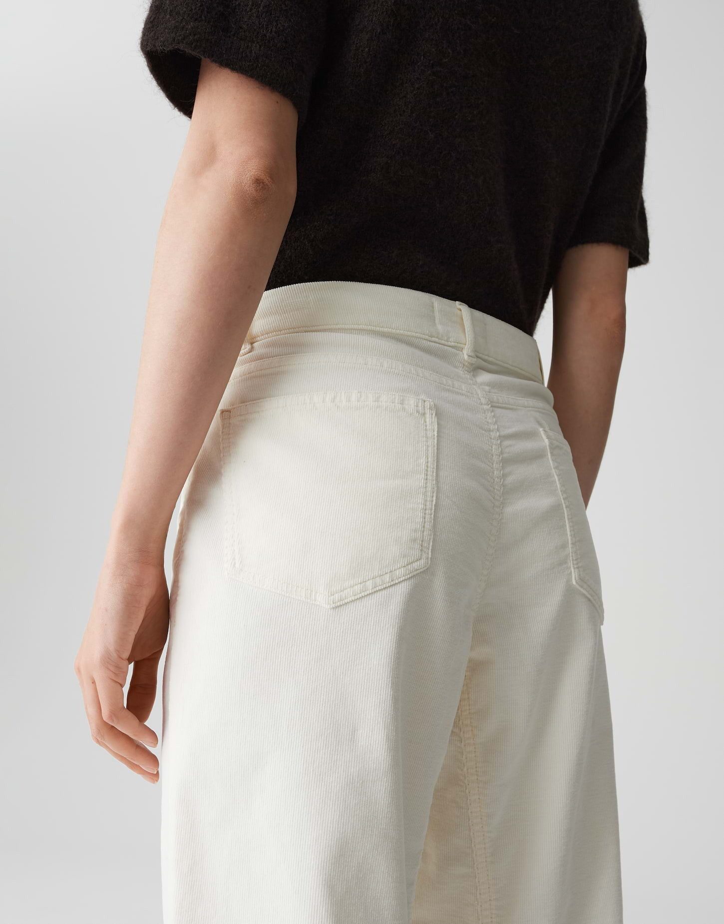 OPUS PANTS Cordhose MELLY RELAX aus Feincord Barrel Fit, Ankle, Abnäher im Knie