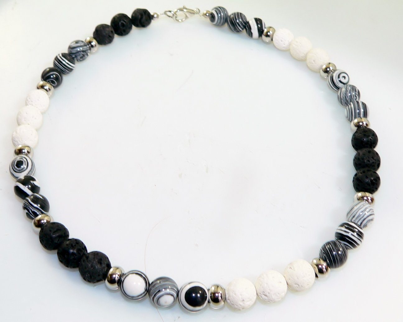 traumschmuck Perlenkette 213w Halskette Edelstein Malachit Lava Schaumkoralle schwarz weiß (Geschenk, Muttertag, Weihnachten, Geburtstag, Valentinstag, incl. Schmuckbox), handgefertigt, Made in Germany