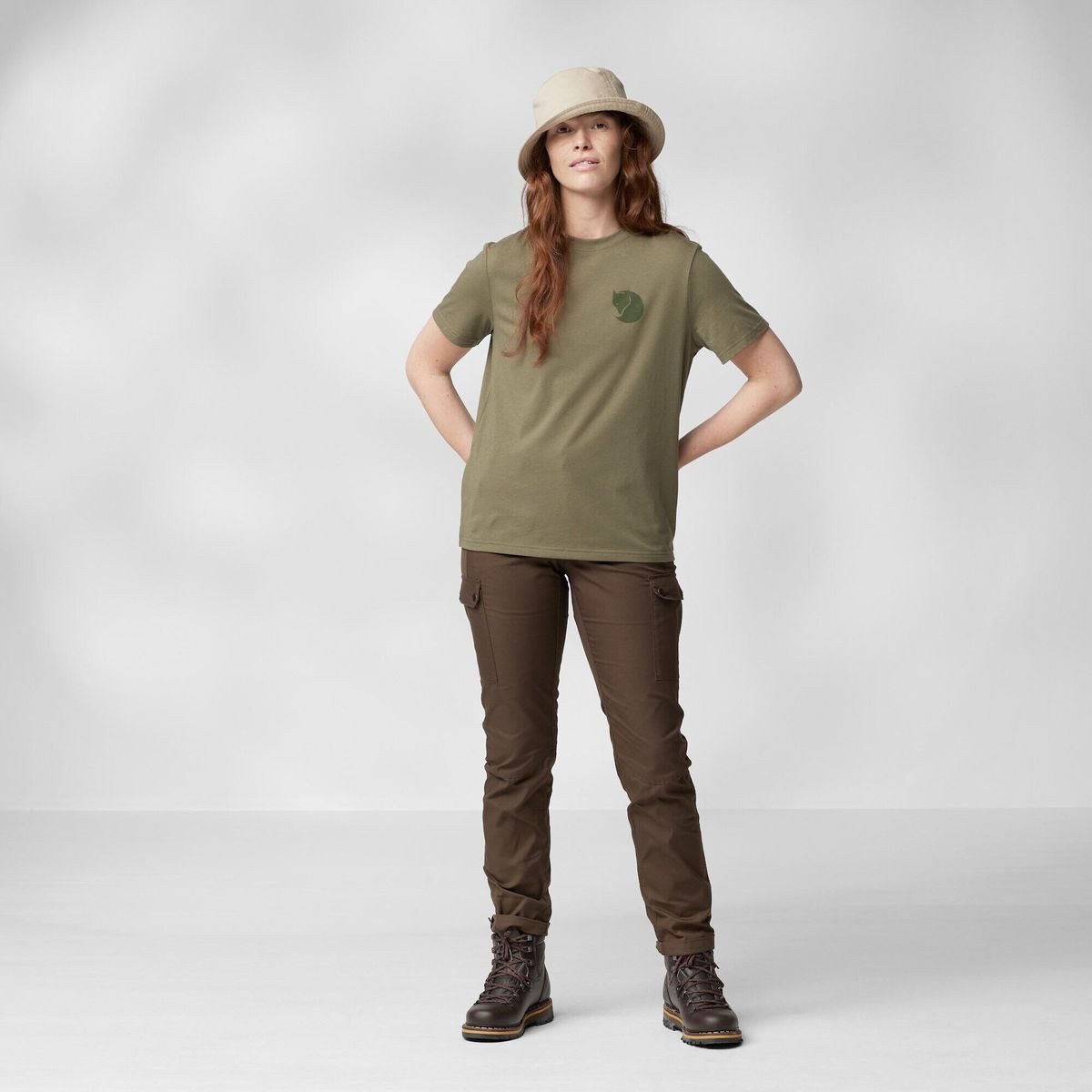 Fjällräven Kurzarmshirt Fox Boxy Logo Tee W Leichtes, schnelltrocknendes Damen-T-Shirt mit moderner Passform und