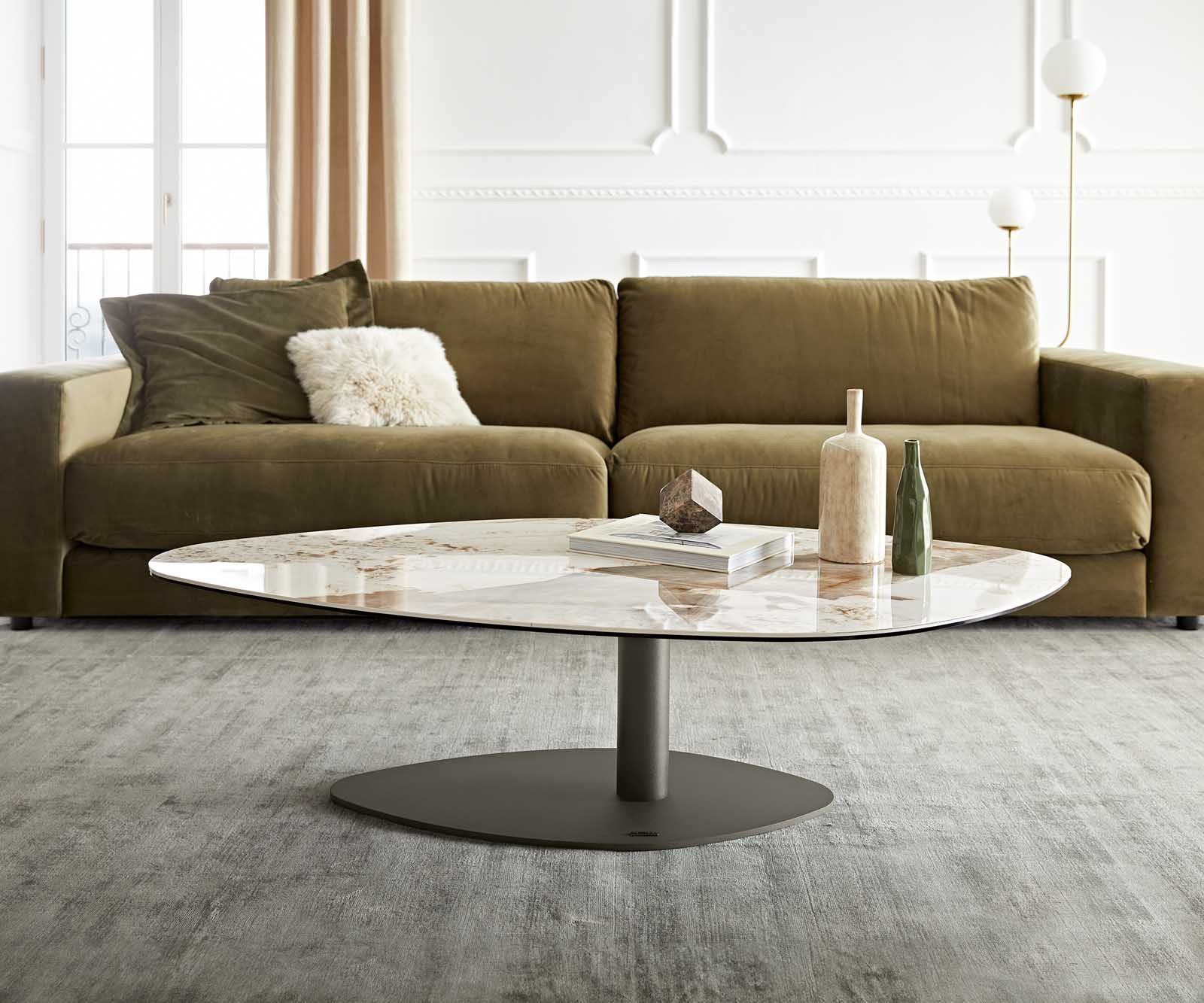 DELIFE Couchtisch Vibana, Keramik Minas Melange Weiß-Beige 140x80 cm Gestell Effektfinish Titan