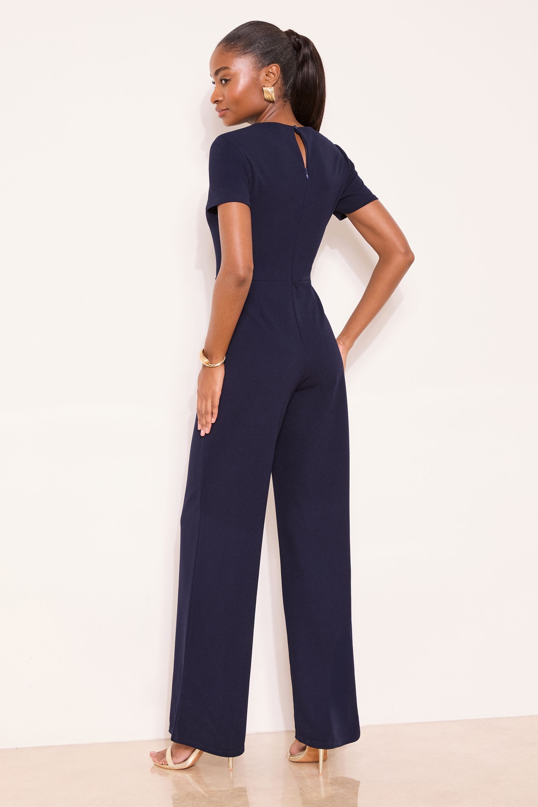 LIPSY Jumpsuit Lipsy Jumpsuit mit kurzen Ärmeln, Kurzgröße (1-tlg)