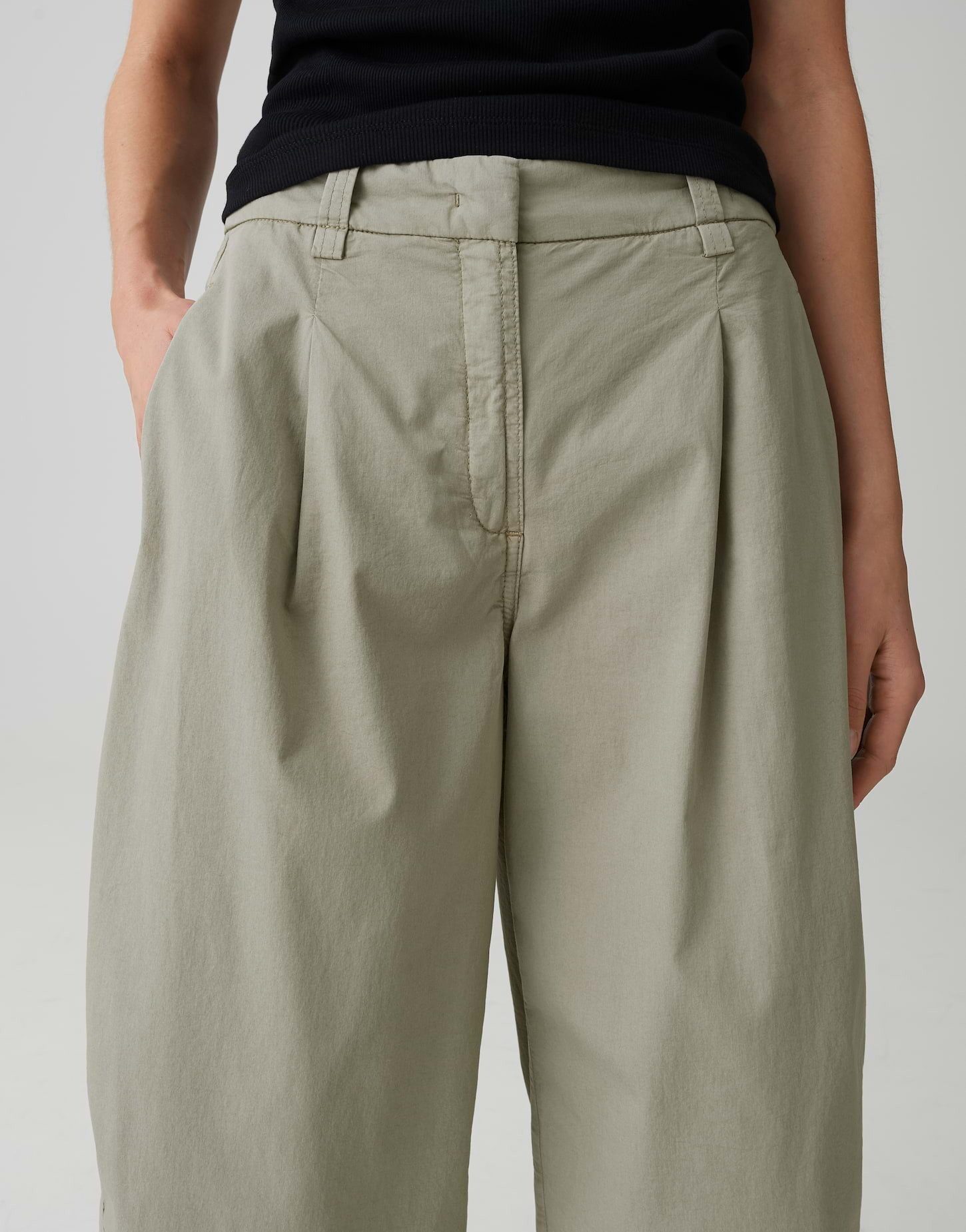 OPUS PANTS Anzughose Moira bloomy Praktische Taschen runden den entspannten Look ab – Bild 4 von 5