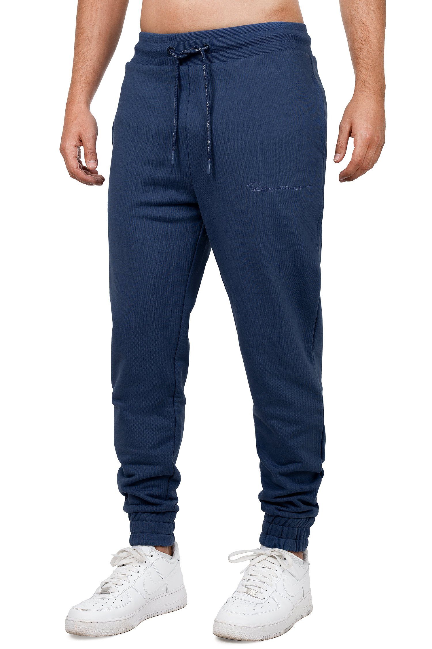 Reichstadt Jogginghose Moderne Sporthose 23RS035 (1-tlg) Mit eleganten Details Dunkelblau