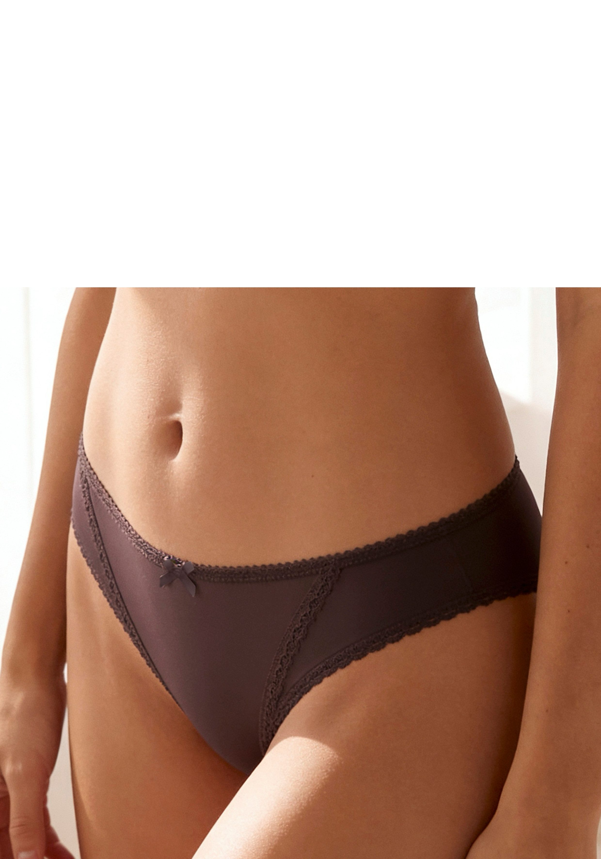 s.Oliver String Camille mit feiner Spitzenborte