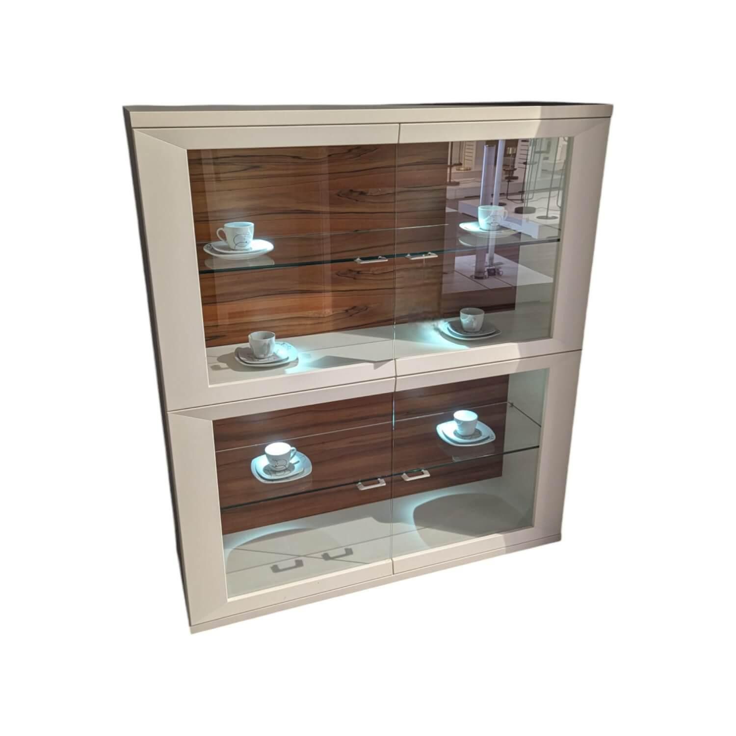 GWINNER Standvitrine Highboard Square Lack Weiß Absetzung Tineo Mit LEB Beleuchtung