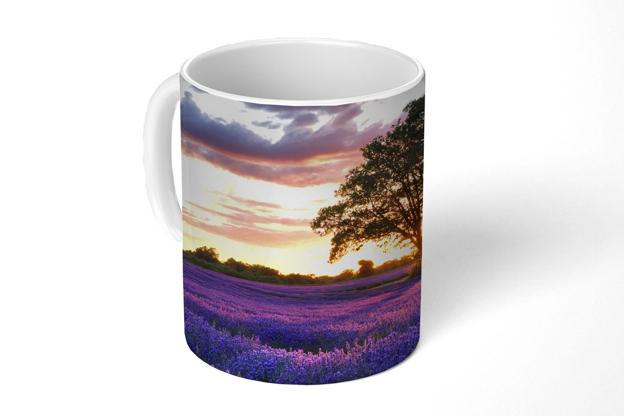 MuchoWow Tasse Sommerabendlicher einem Becher, Teetasse, in, Teetasse, über Sonnenuntergang Keramik, Kaffeetassen, Feld Bio-Lavendel mit Geschenk
