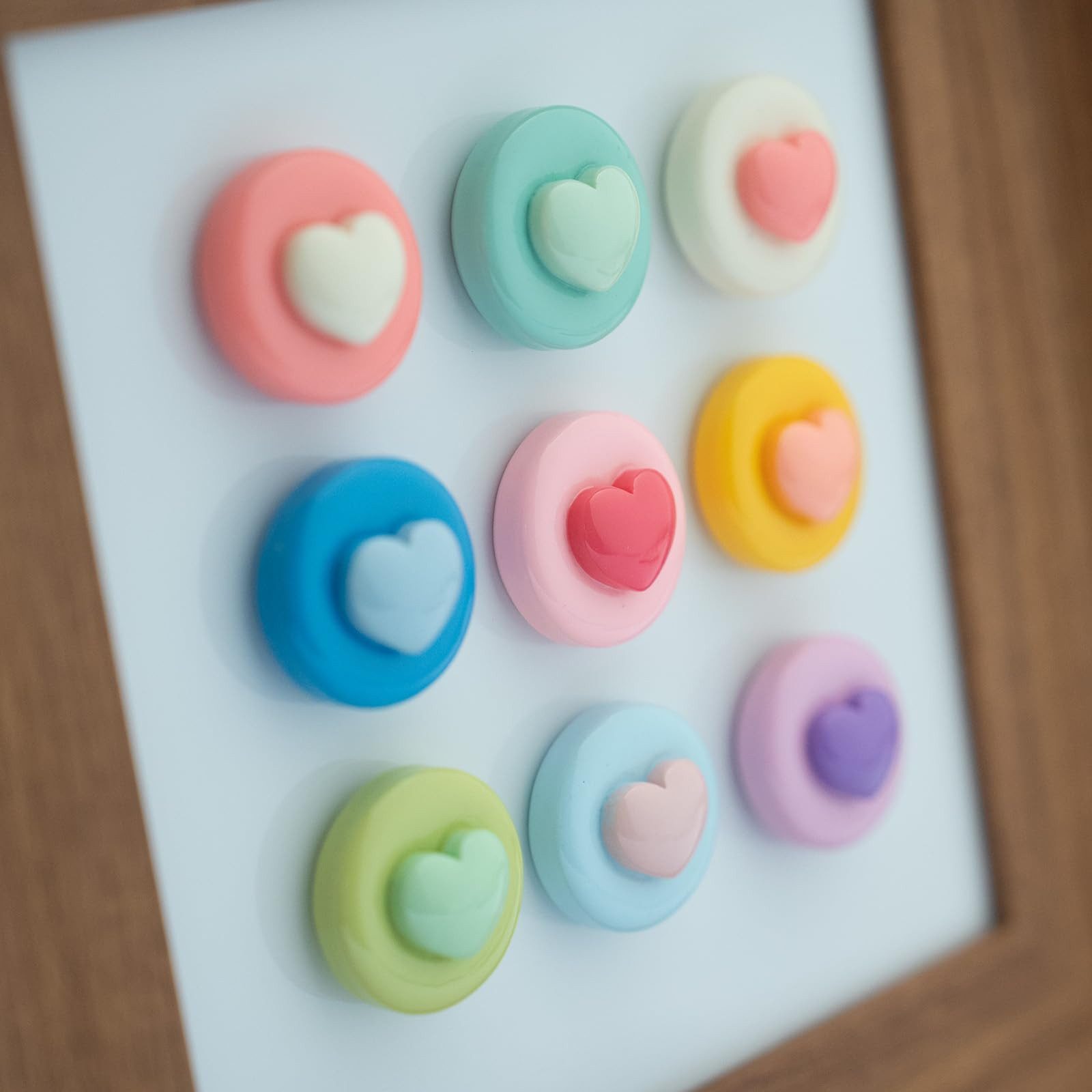 FOUORTUNATE-BEE Magnet 9er Herz Magnete Set Kühlschrankmagnete Magnetpins Deko Bunt Büro (9-St), Für Whiteboard Kühlschrank Spind Büro Küche Pinnwand Dekoration Set