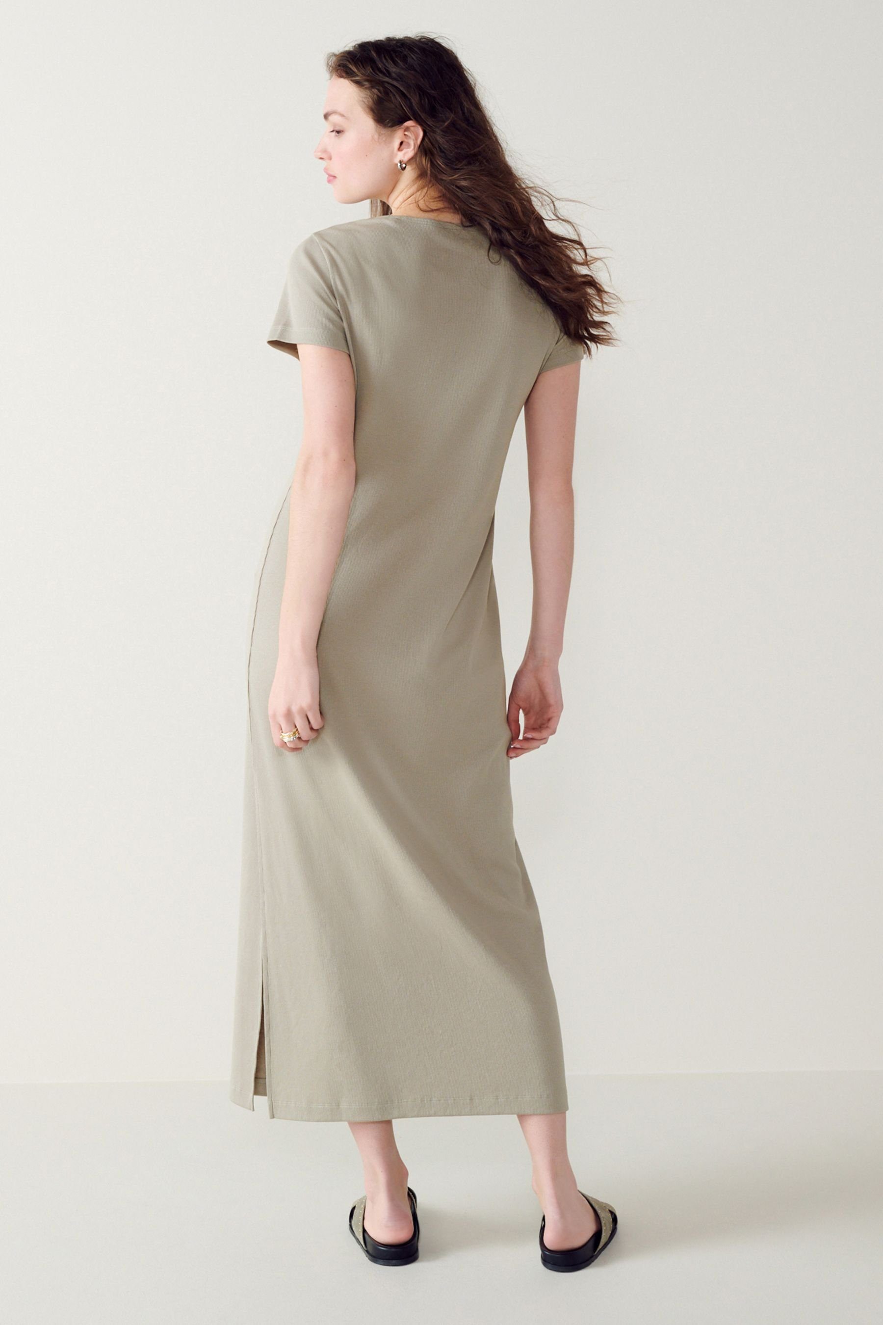 Next Maxikleid Gestuftes T-Shirt-Kleid in Maxilänge günstig online kaufen