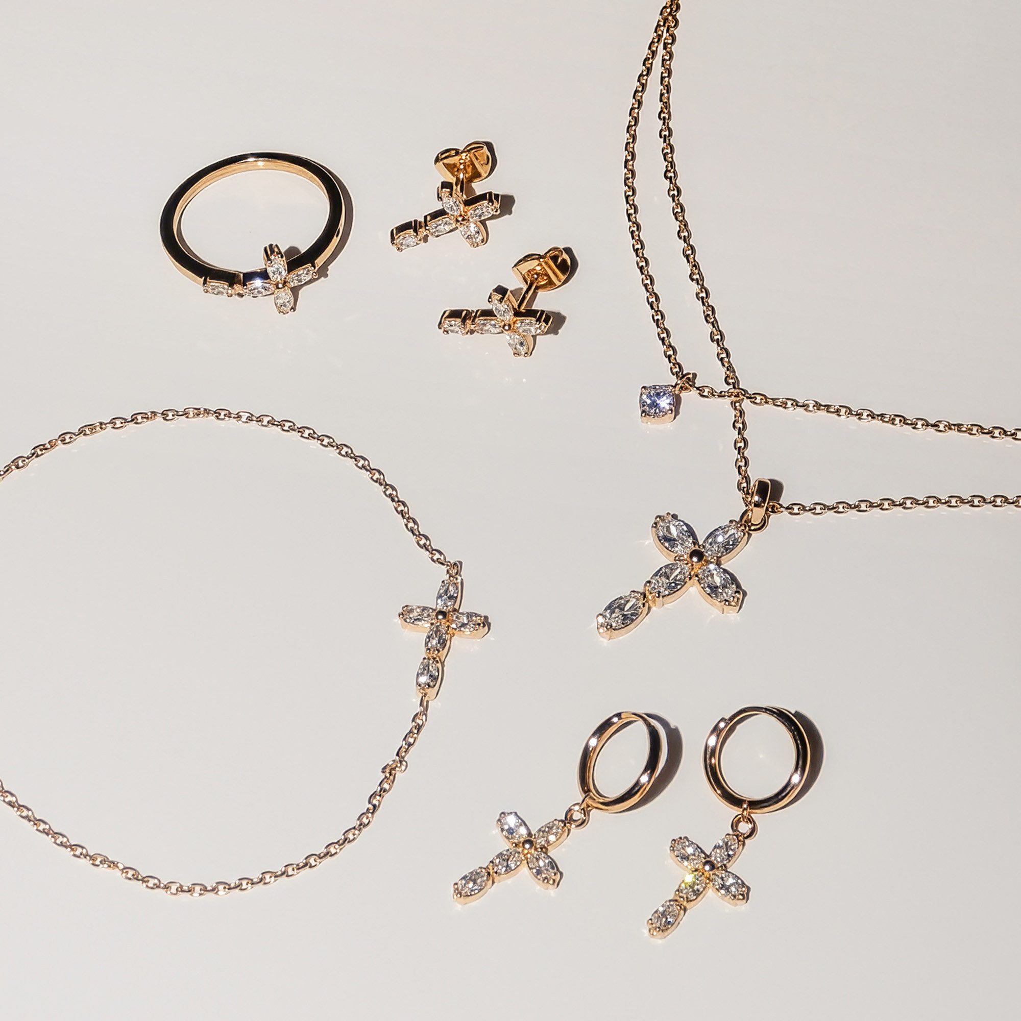 Tamaris Kette mit Anhänger Cross, Kreuz