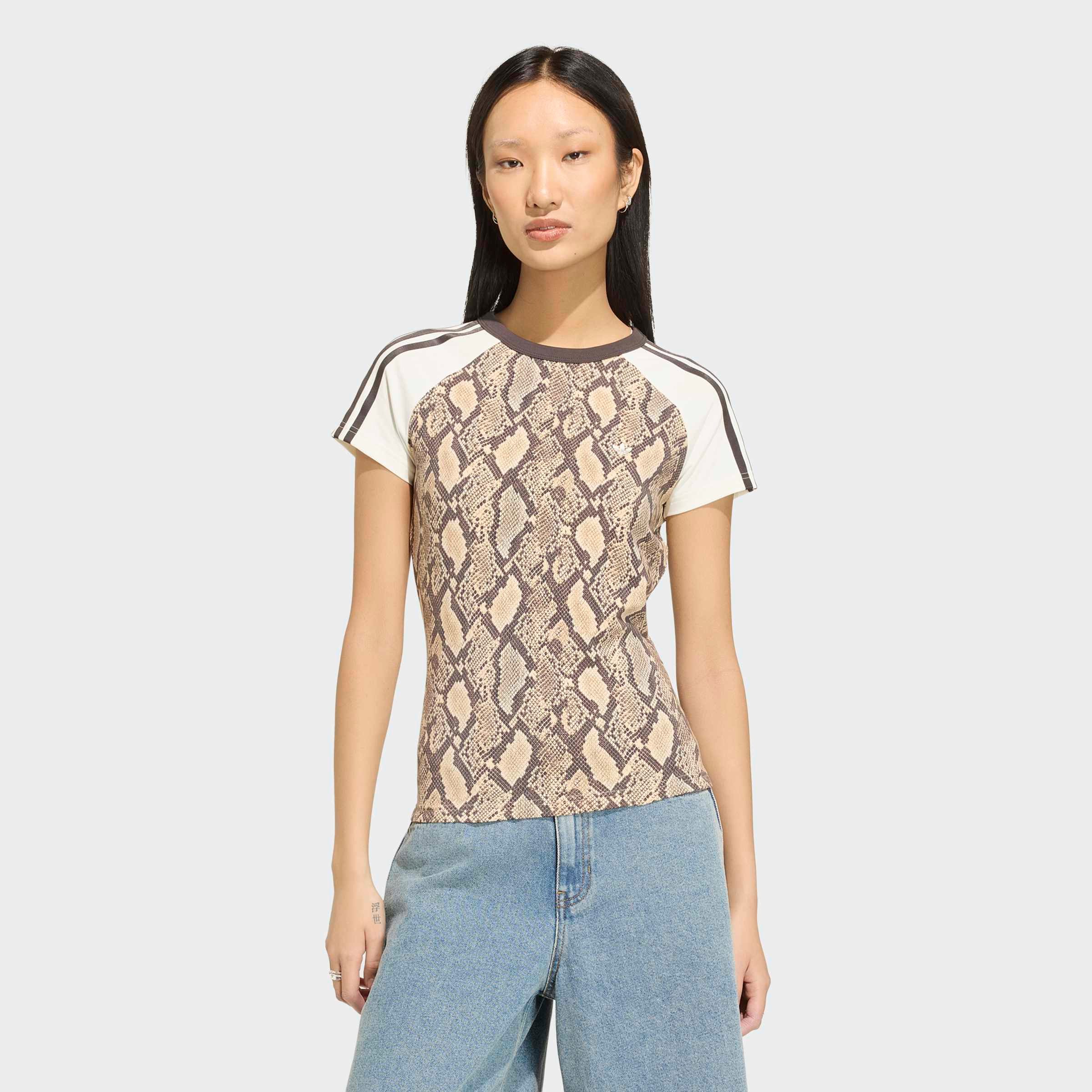 adidas Originals T-Shirt CALI, SCHLANGENPRINT mit Rundhalsausschnitt, in normaler Länge