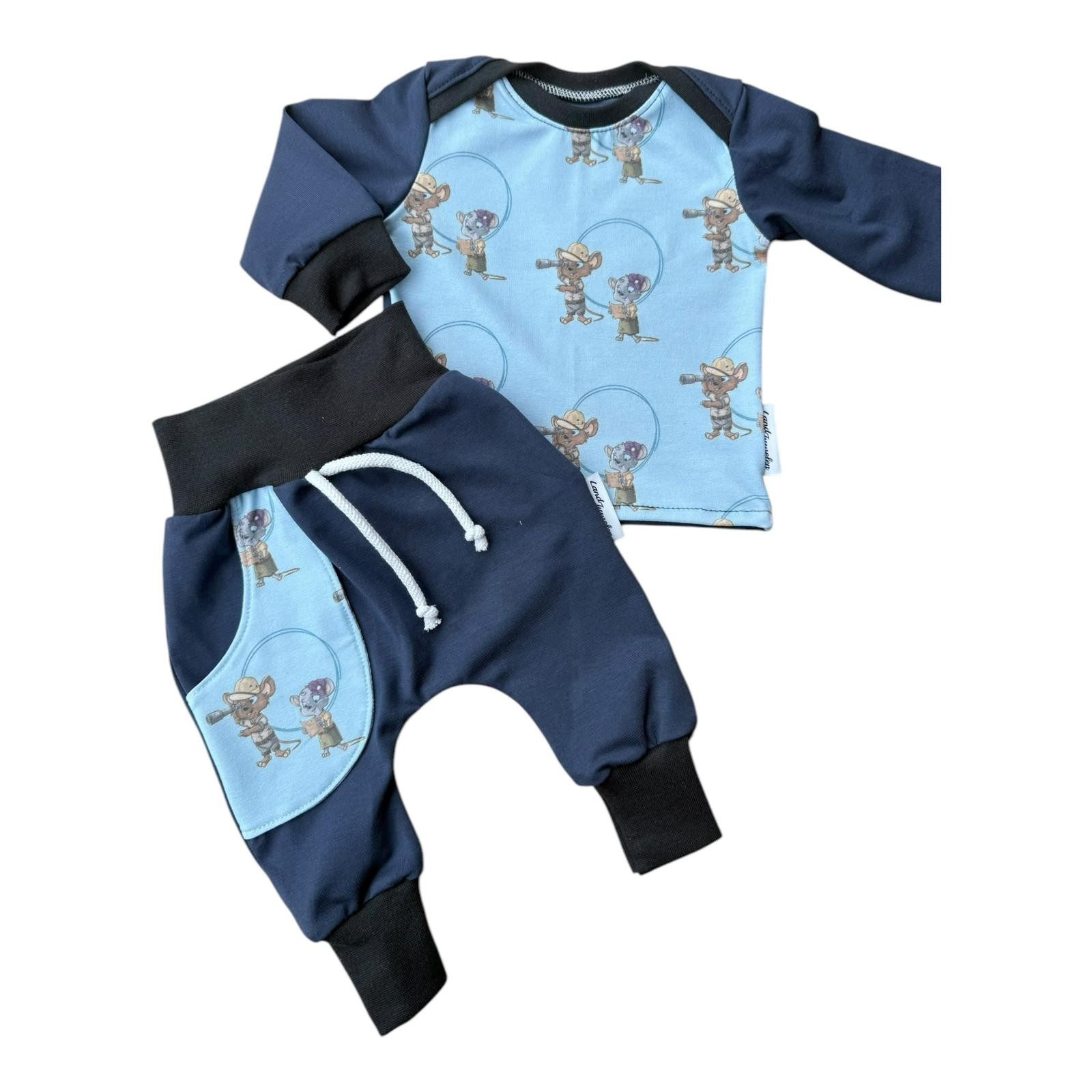 Land-Juwelen Neugeborenen-Geschenkset Shirt und Hose Bademeusel blau