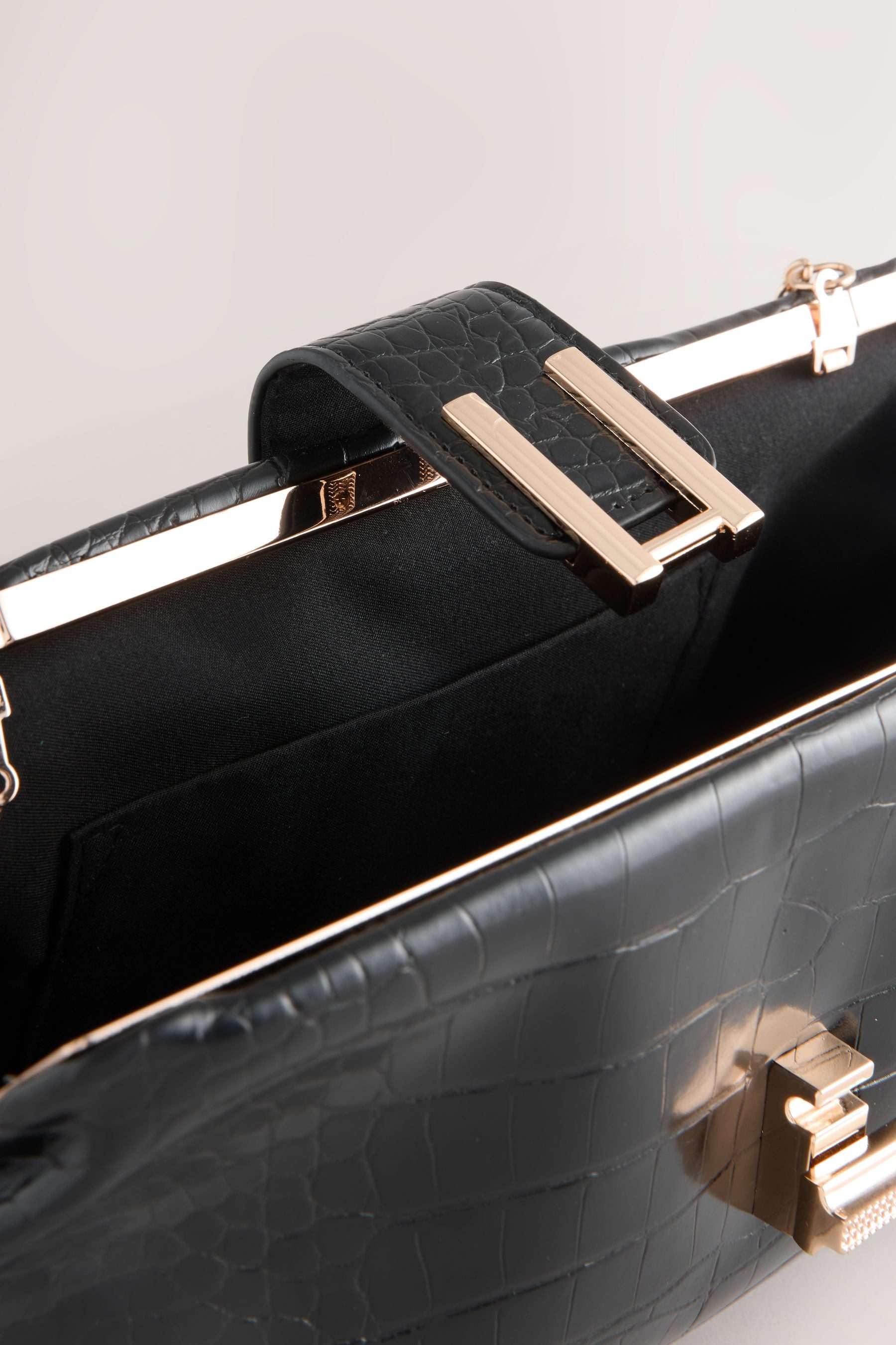 Next Clutch Clutch aus Polyurethan in Kroko-Optik (1-tlg)