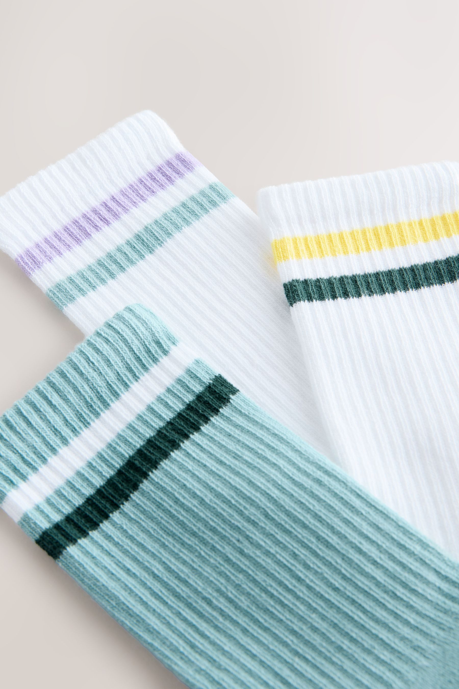 Next Kurzsocken Gerippte Sportsöckchen, Fußgewölbestütze, 3er-Pack günstig online kaufen