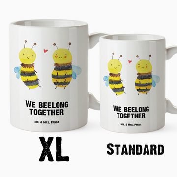 Mr. & Mrs. Panda Tasse Biene Verliebt - Weiß - Geschenk, spülmaschinenfest, XL Tasse, XL Bec, XL Tasse Keramik, Liebevolles Design