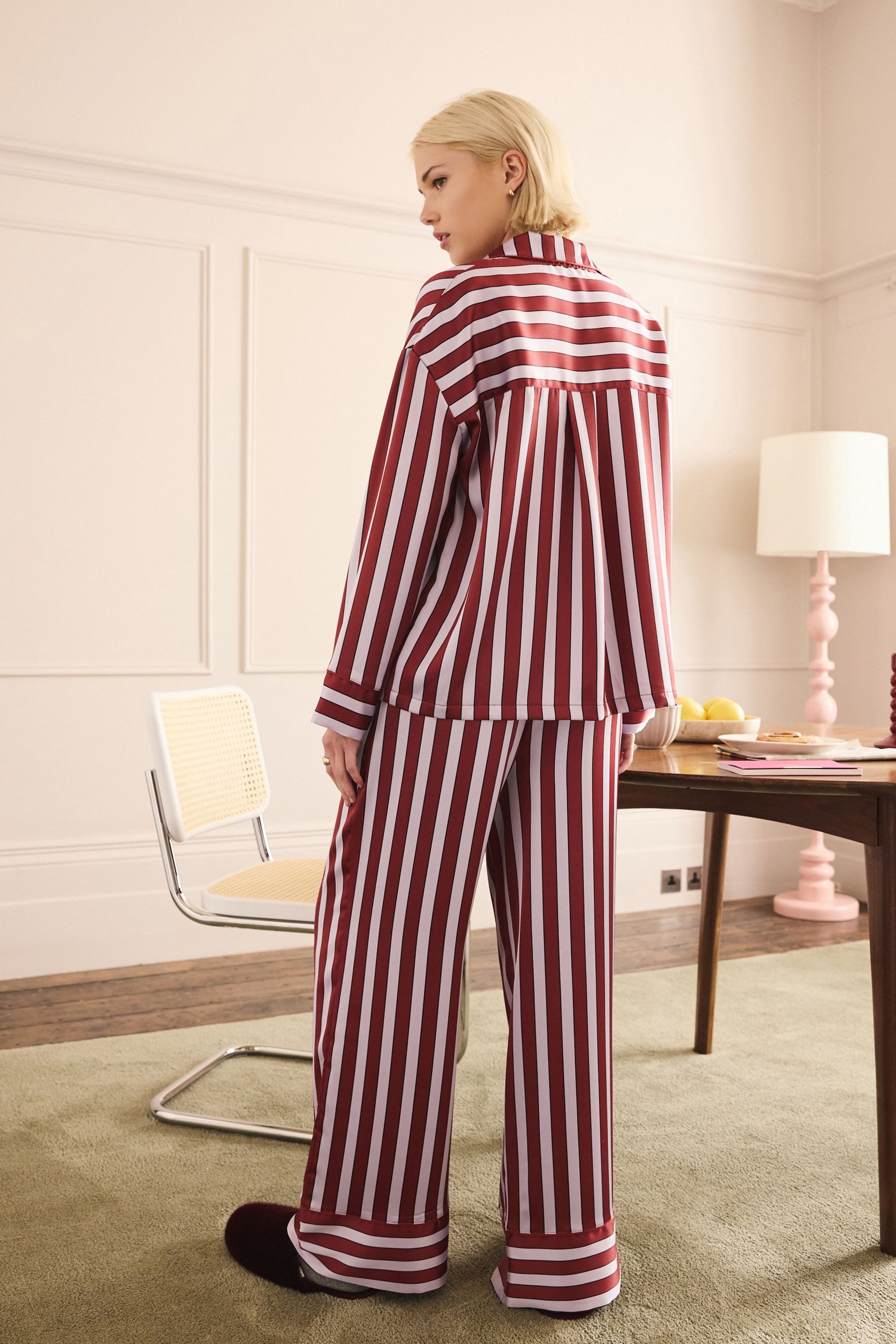 Next Pyjama Gestreifter Pyjama mit durchgehender Knopfleiste (2 tlg)