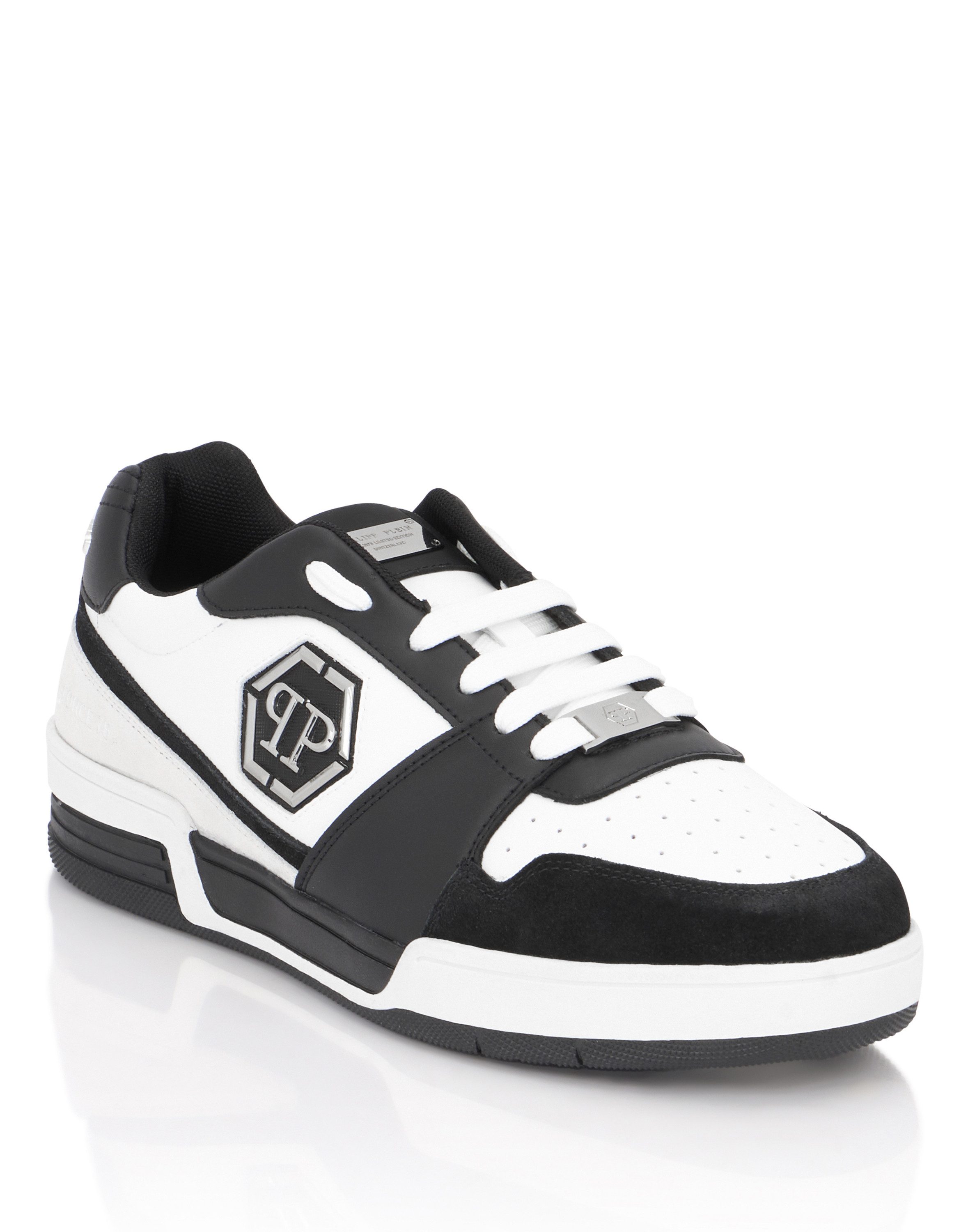 0102 / white/black