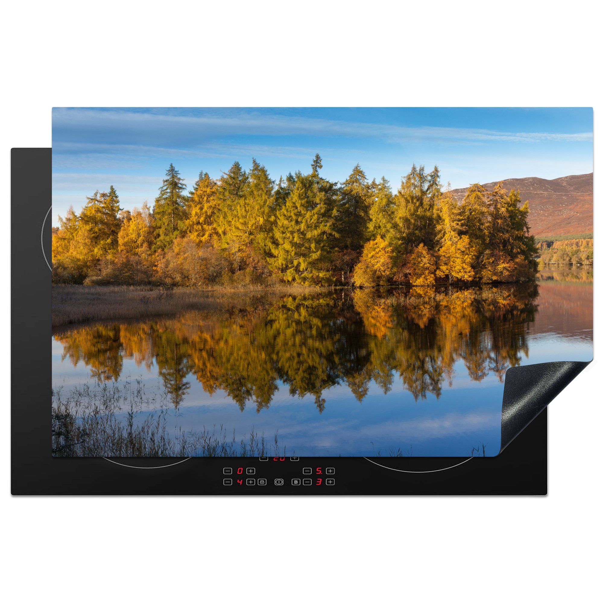 MuchoWow Herdblende-/Abdeckplatte Spiegelung von Bäumen im Cairngorms National Park in Schottland, Vinyl, (1 tlg), 81x52 cm, Induktionskochfeld Schutz für die küche, Ceranfeldabdeckung