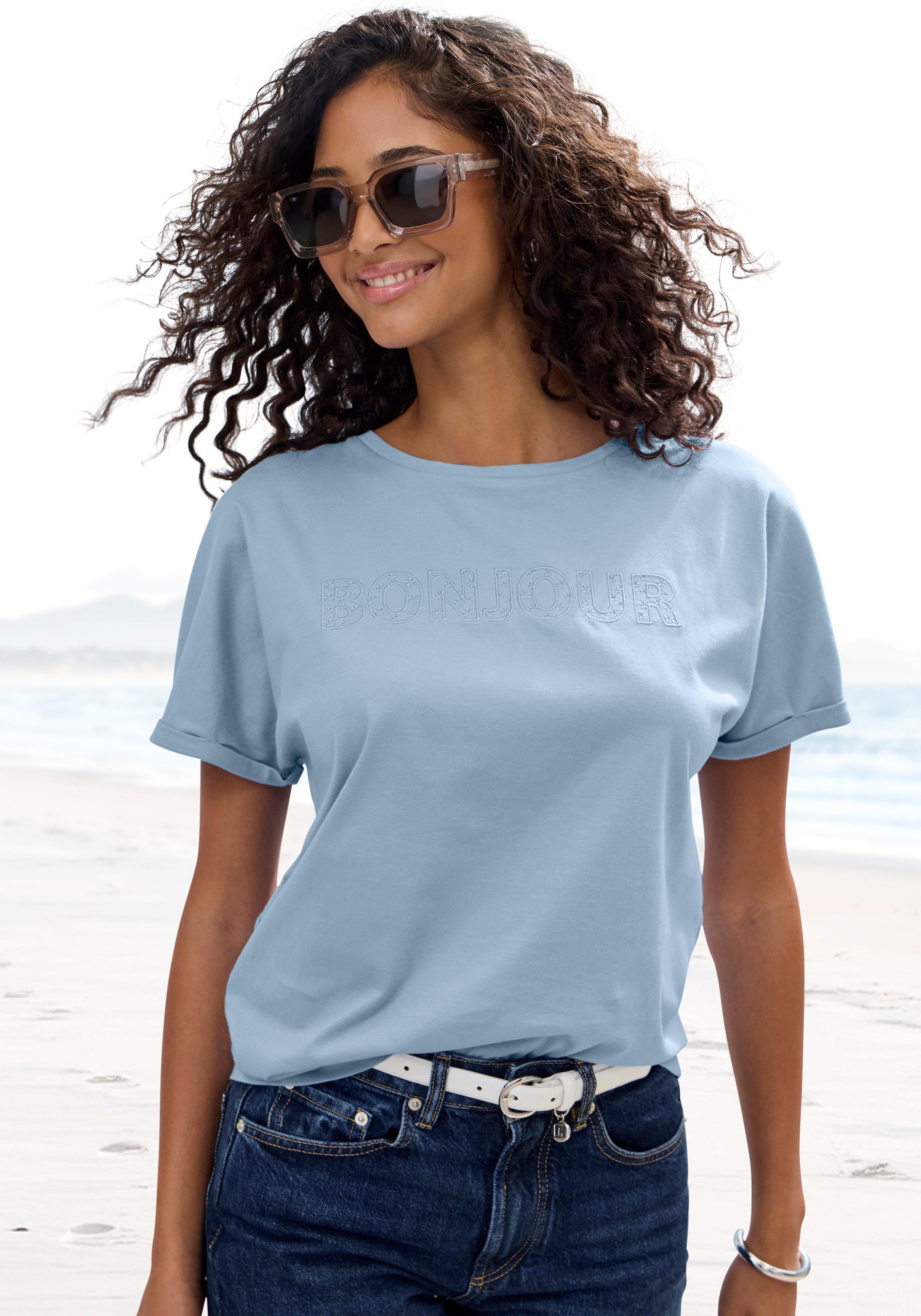 Vivance by Lascana T-Shirt mit Stickerei aus angenehmer Bio-Baumwolle