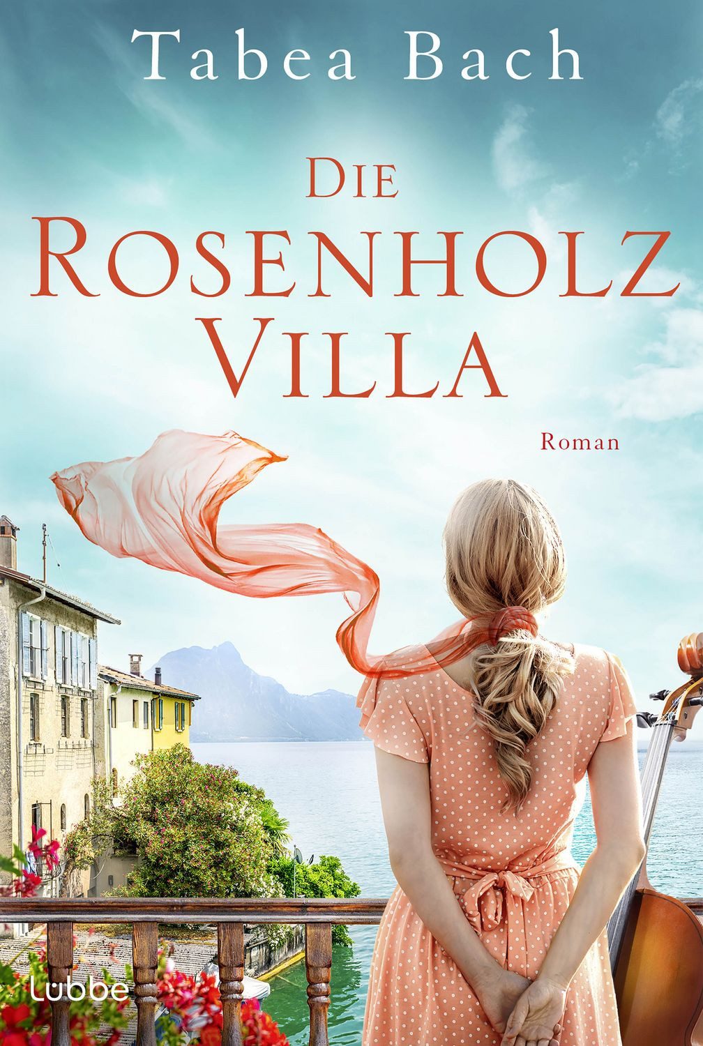 Die Rosenholzvilla / Tabea Bach