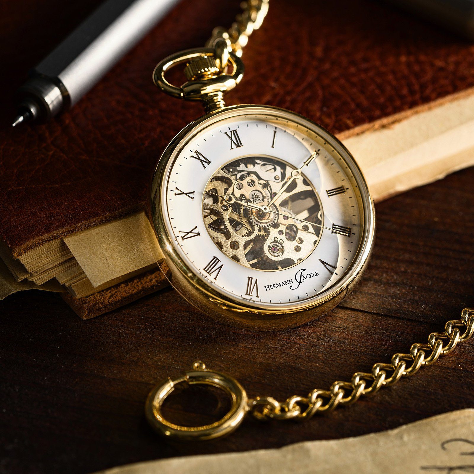 Hermann Jäckle Taschenuhr "Limburg Vergoldet", Skelett-Handaufzug, 41 mm, Mineralglas, mit Kette & Reiseetui – Elegante Herrenuhr im klassischen Design