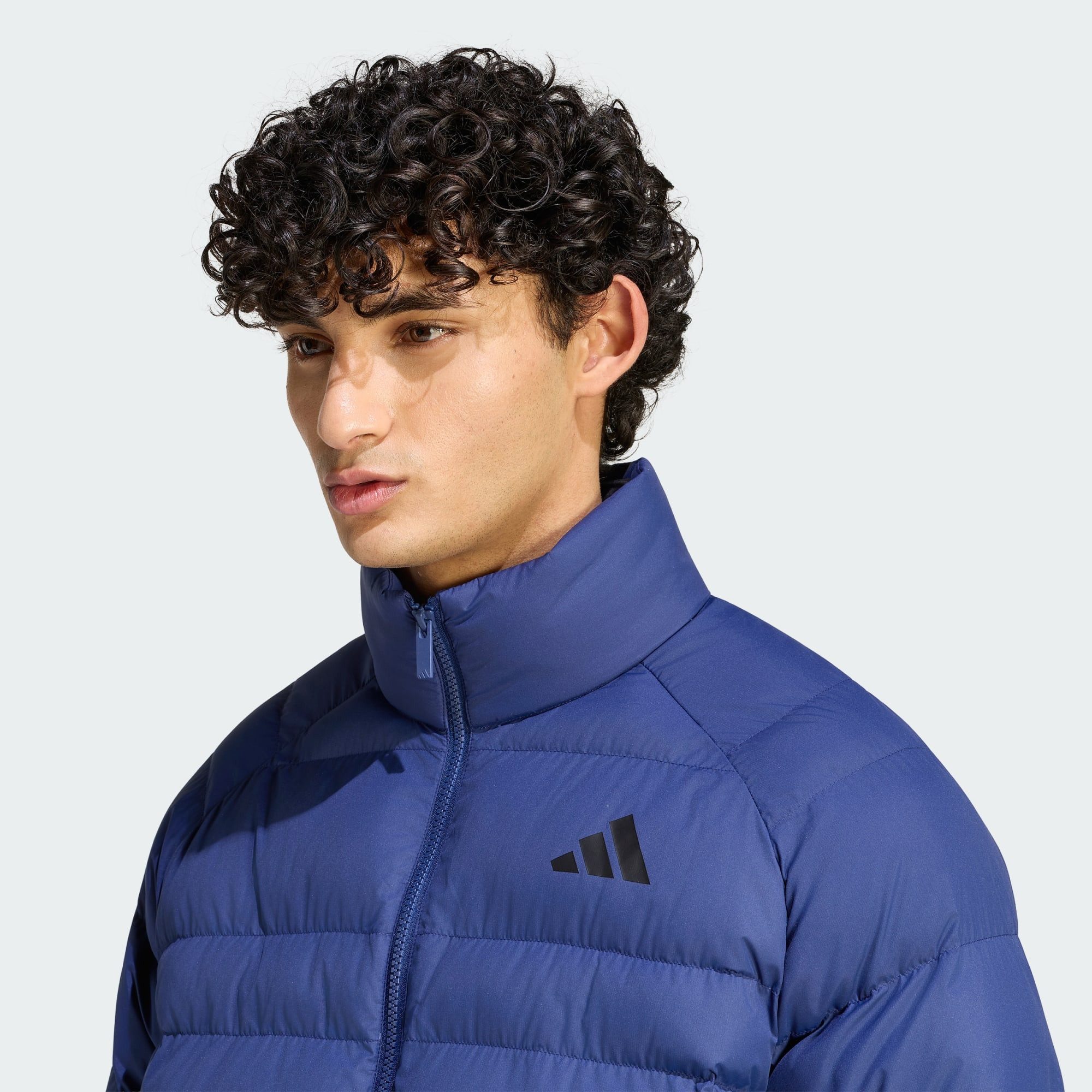 adidas Sportswear Funktionsjacke ESSENTIALS ISOLATIONSJACKE, VERSTAUBAR (1-St) – Bild 4 von 5