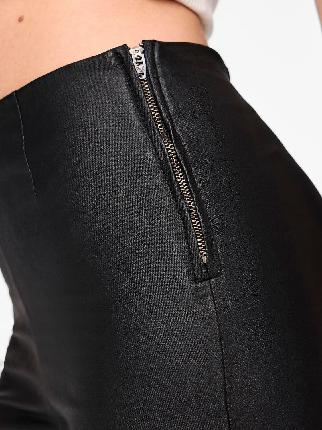 pieces Lederimitathose PCSKIN PARO HW COATED günstig online kaufen