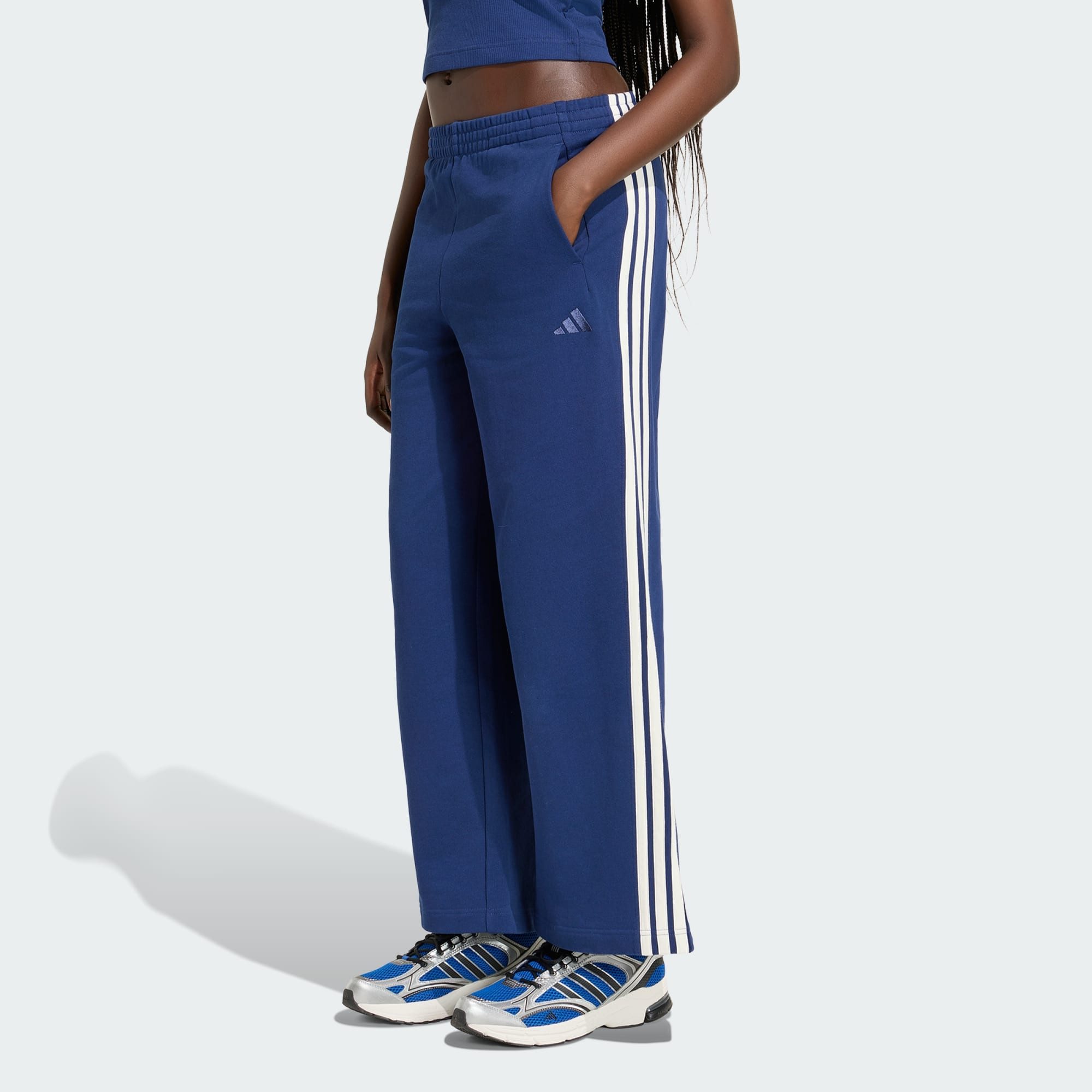 adidas Sportswear Jogginghose ADIDAS KIT 3-STREIFEN HOSE, WEIT GESCHNITTEN (1-tlg)