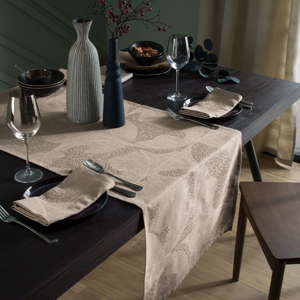 Garnier Thiebaut Узкие скатерти Узкие скатерти Mille Gouttes Taupe 55x155 cm, jacquard-gewebt