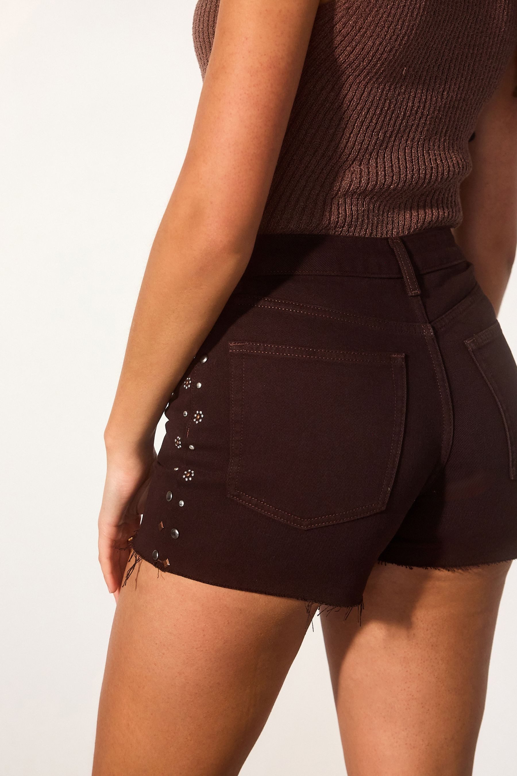 Next Jeansshorts Festival Denimshorts mit unvesäubertem Saum (1-tlg)