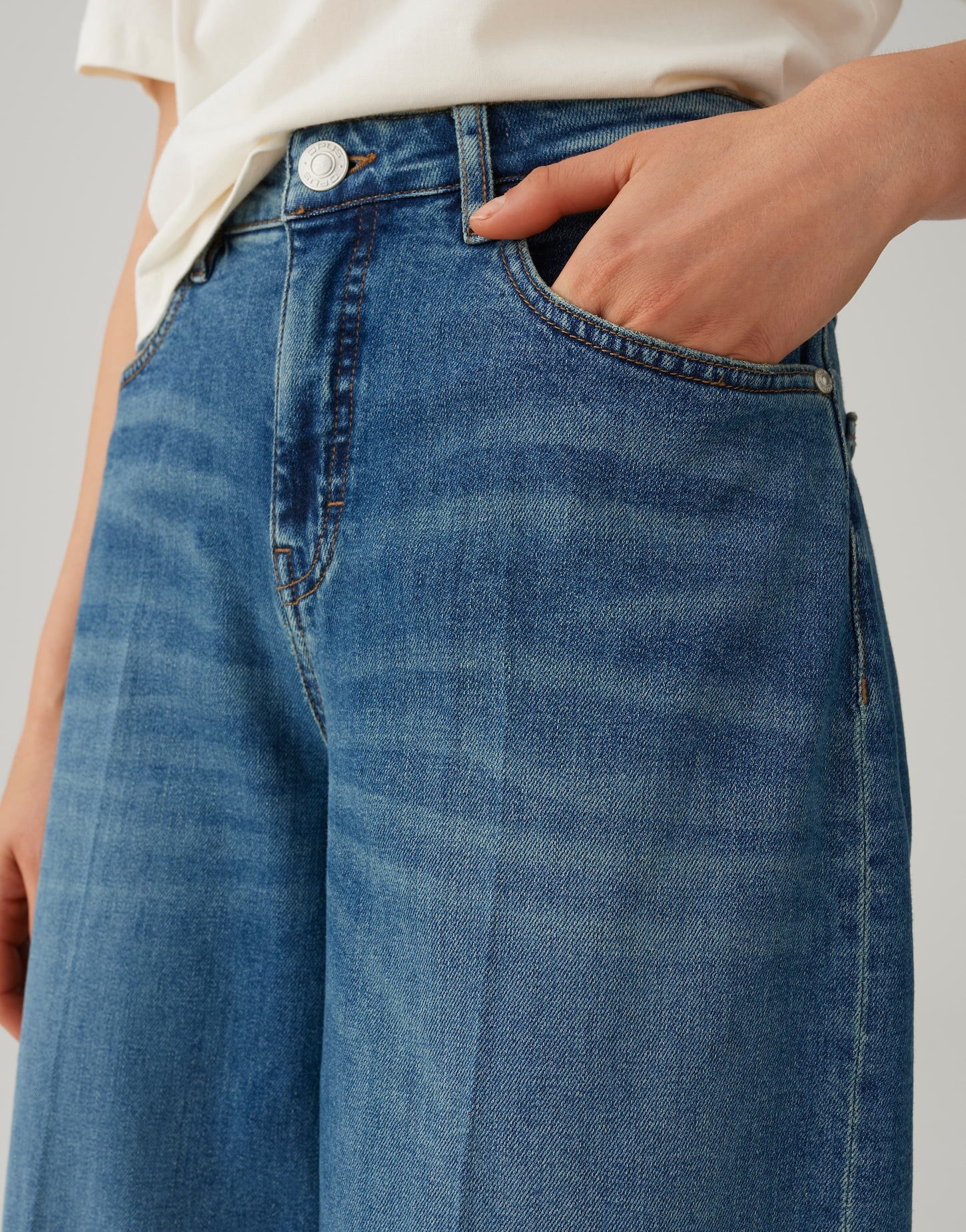 OPUS Weite Jeans Miva valentine aus Dry Indigo® Mid Rise weiter, gerader Beinverlauf, fester Griff, formstabil, 5-Pocket