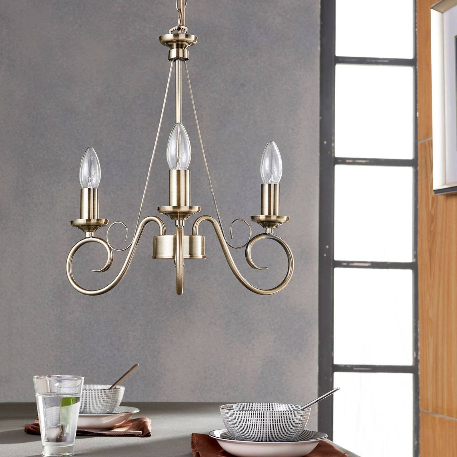 Lindby Kronleuchter Marnia, Metall, Bronze IP20, 3 x 40 W