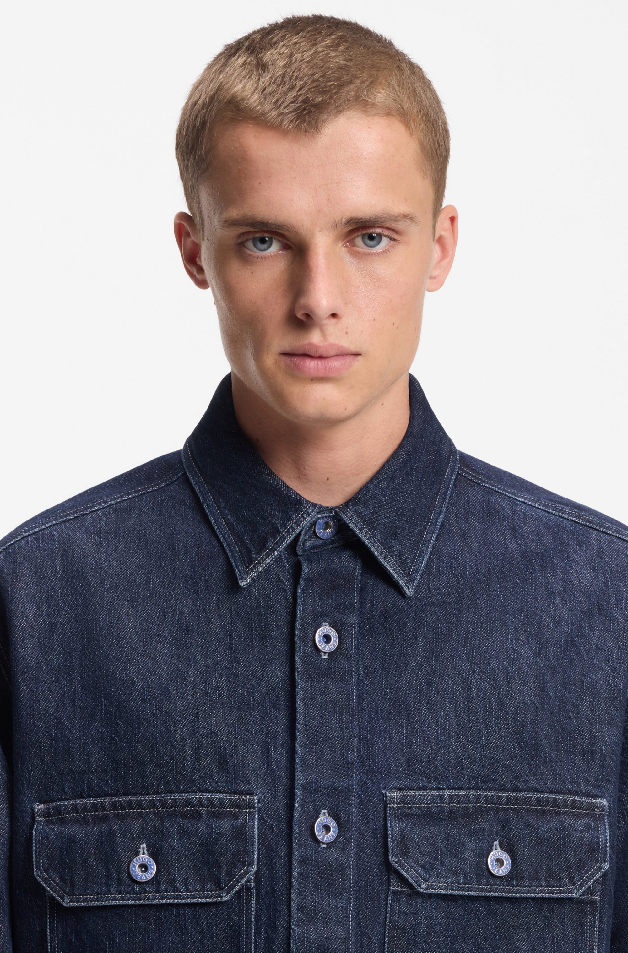 HUGO Jeanshemd Oversized-Fit, Denim-Qualität, Logo-Stickerei