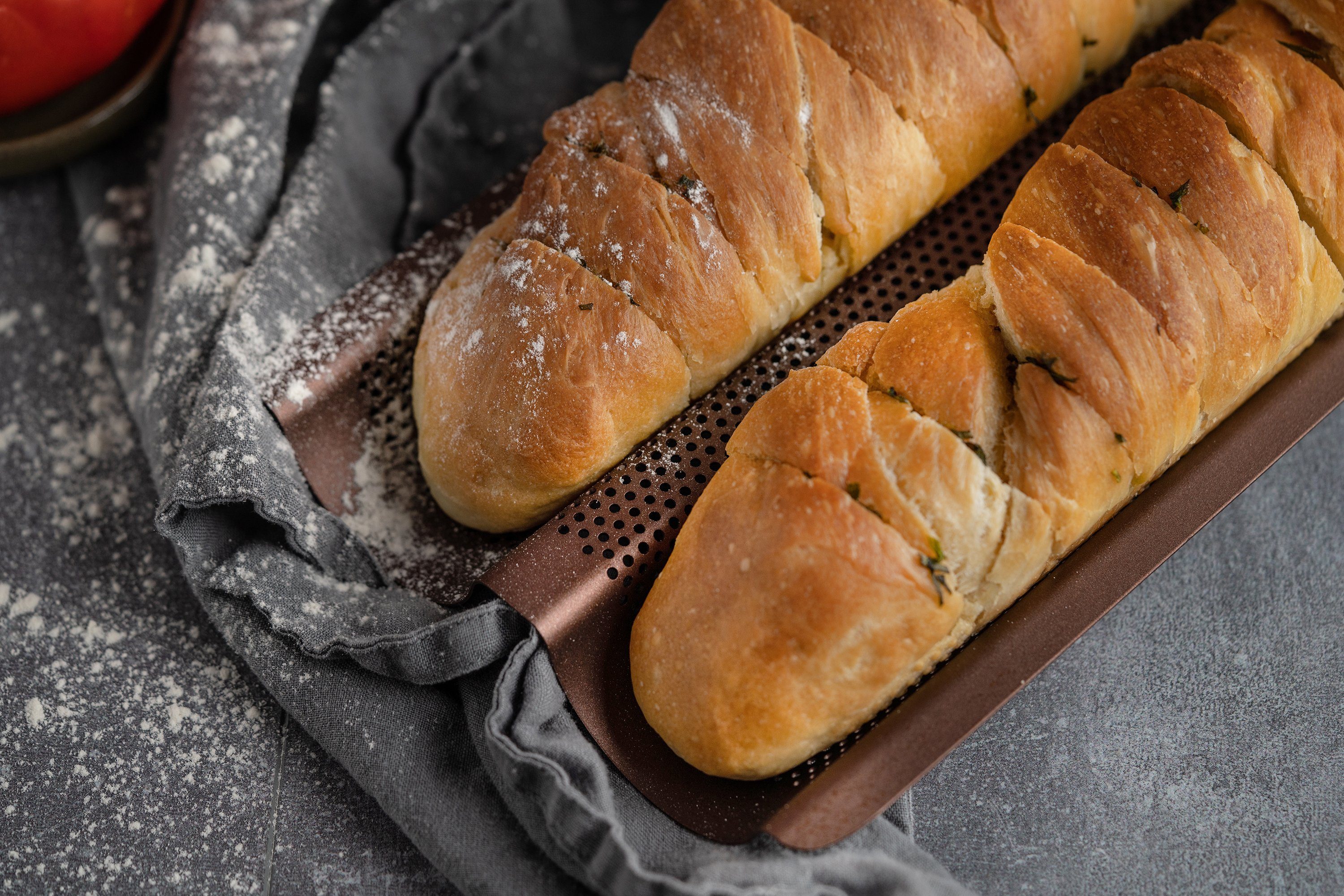 Sallys Baguetteblech Antihaft, Spülmaschinengeeignet, für 2 Baguettes, Abgekupfert