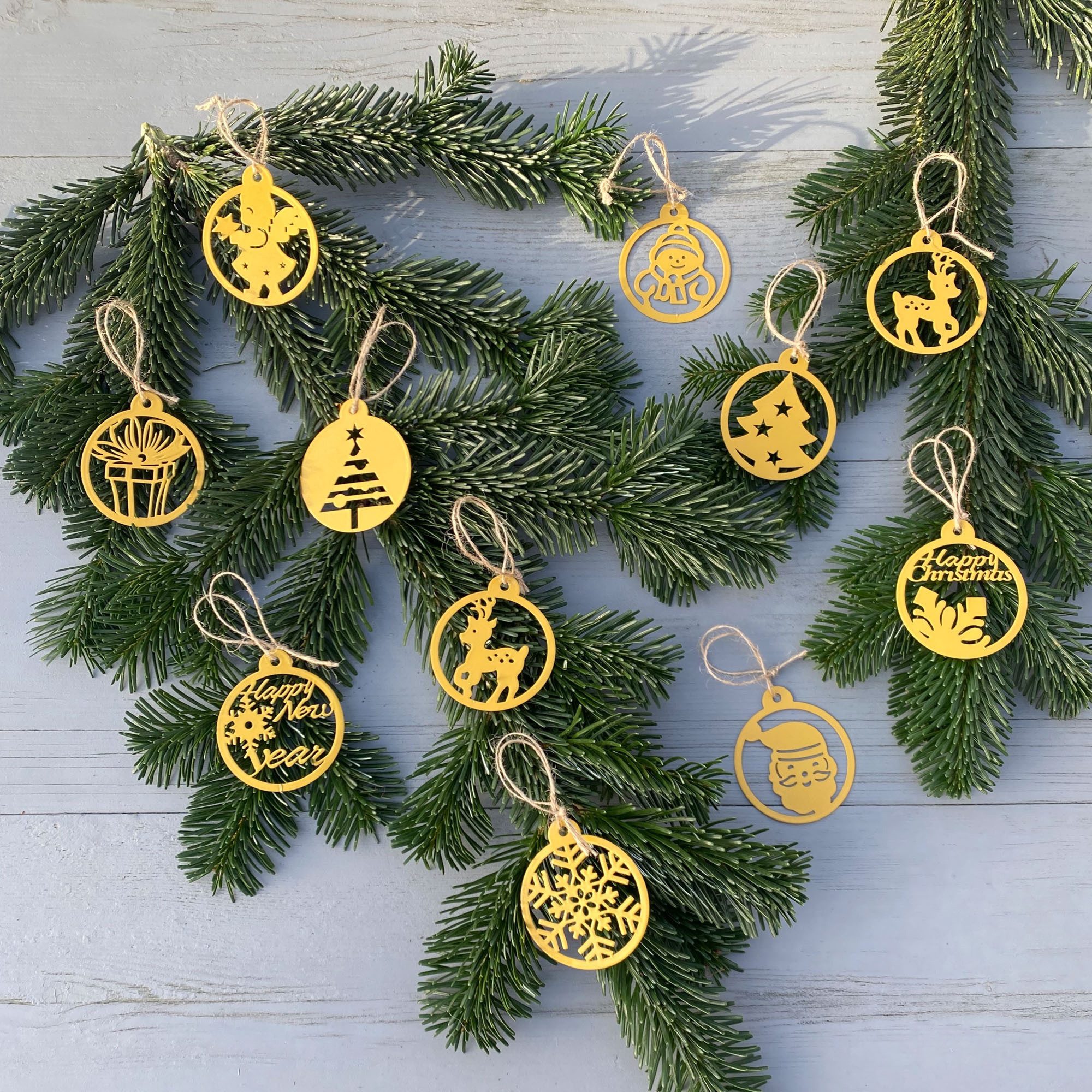 UNUS HOME Weihnachtsbaumkugel Weihnachtsanhänger 12er verschiedene Design Set (12 St), Christbaumschmuck Weihnachtsanhänger Weihnachtsbaumschmuck