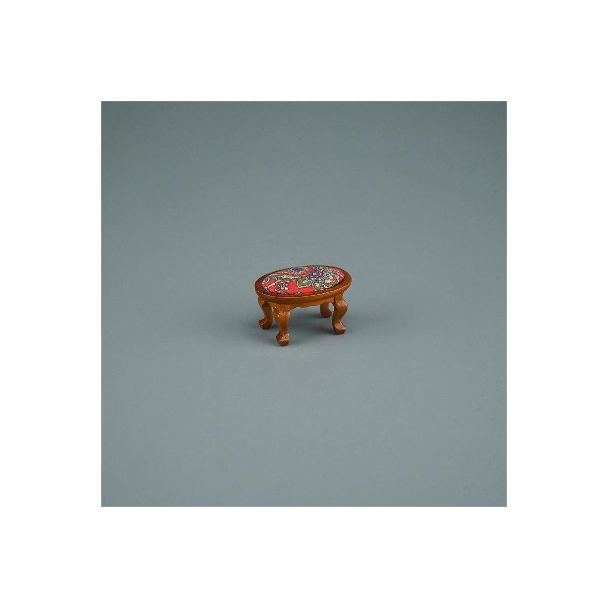 Reutter Porzellan Dekofigur 001.862/4 - Gepolsterter Hocker rot, Miniatur im Maßstab 1:12
