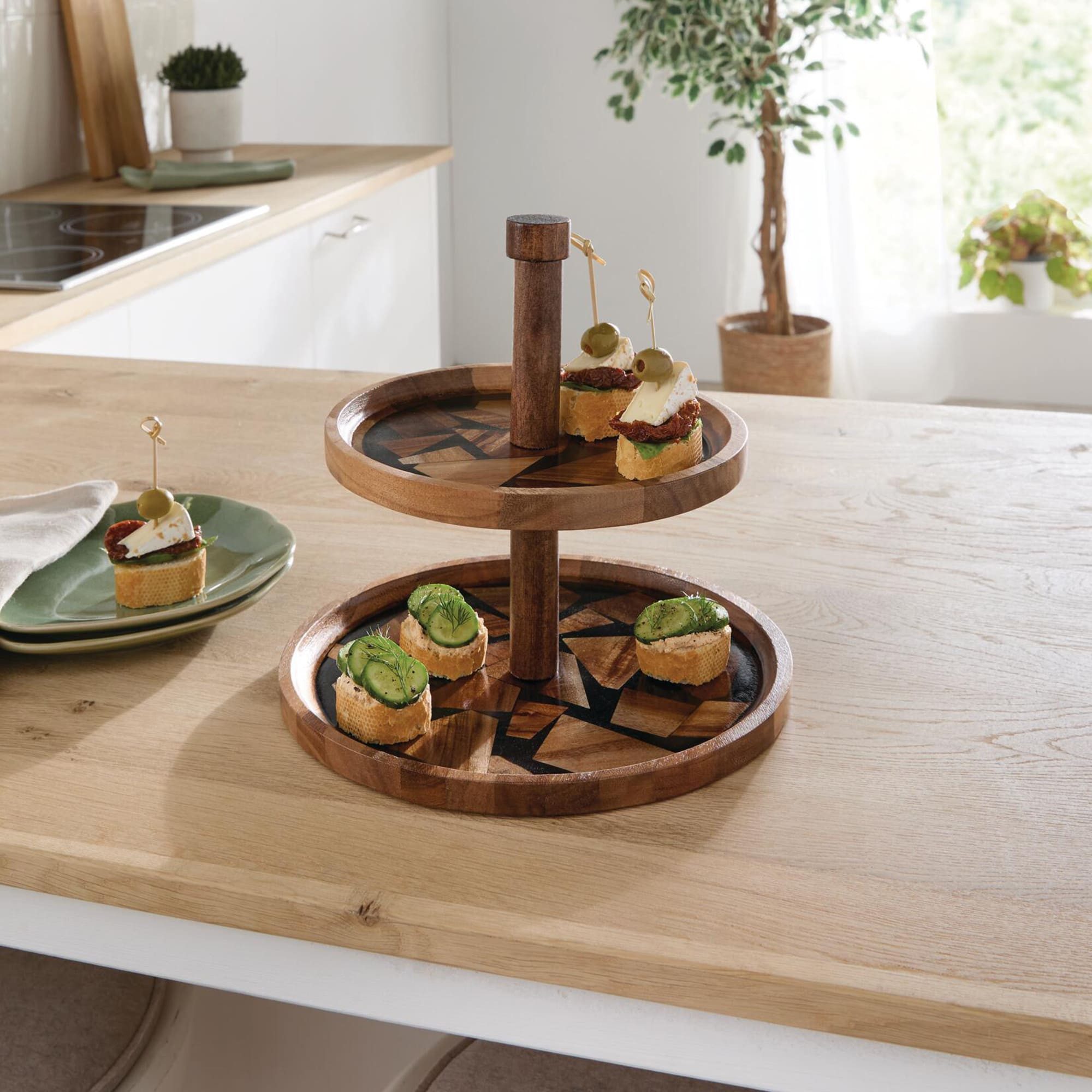 Dekoleidenschaft Etagere "Akazie" aus Holz & Epoxy, 2 Etagen, mit Griff, Servierplatte für Obst, Holz, & Gebäck, Cupcake Ständer