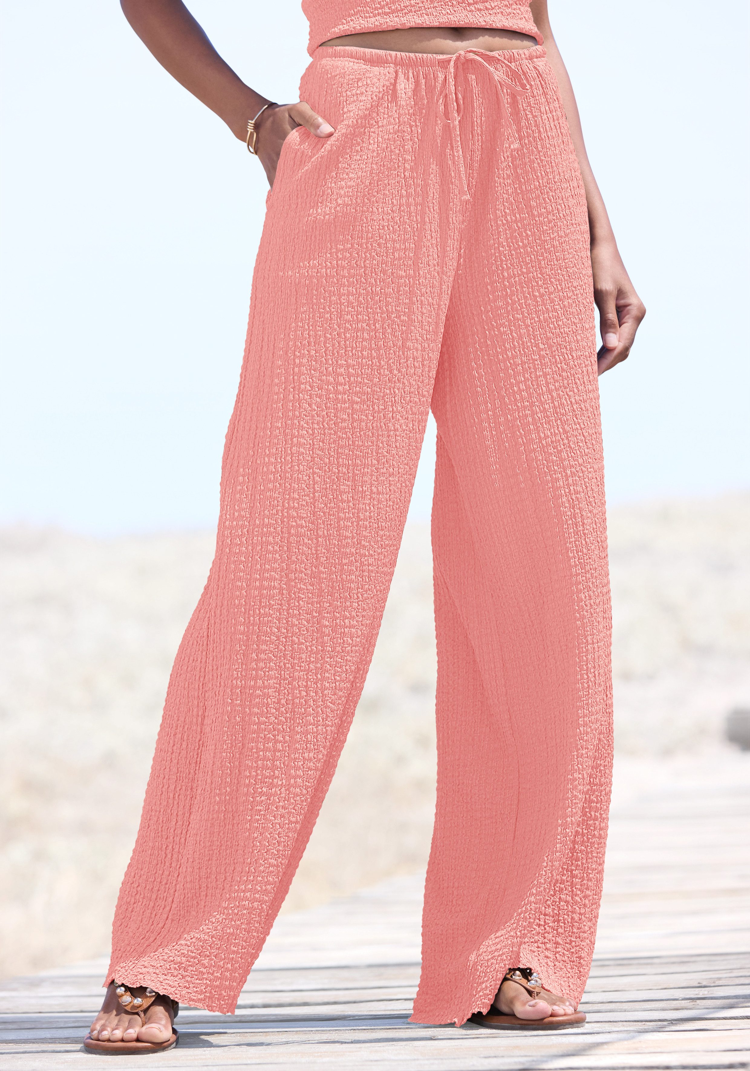 LASCANA Schlupfhose bügelfrei mit weitem Bein aus bequemen Stoff mit Kordelzug, Sommerhose, Strandhose