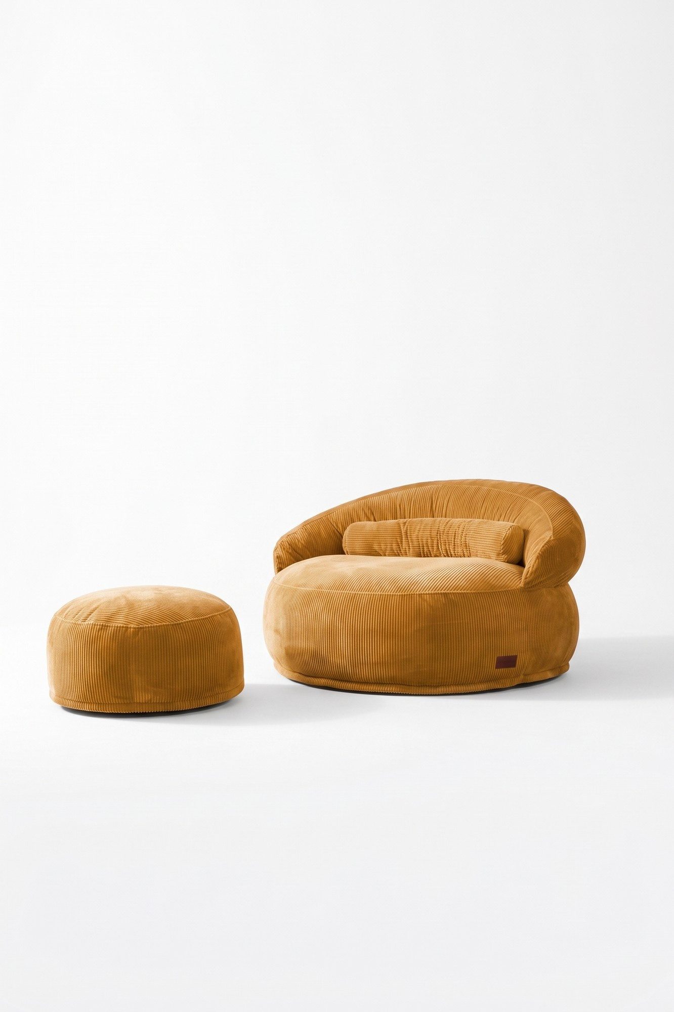 Skye Decor XXL-Sessel Favola-Felix (Set, 2-St., bestehend aus Sessel und Hocker), Pfotenfreundlich, Bezug abnehmbar/waschbar, rutschfest, rollverpackt