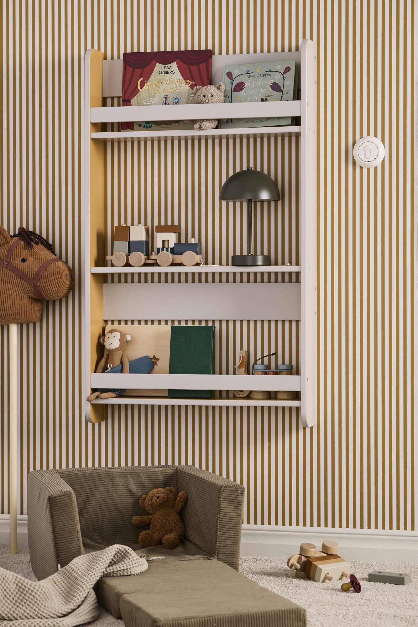 Kids Concept Bücherregal Bücherregal Star grau - 12 x 60 x 100cm, 1-tlg., gelbe Details