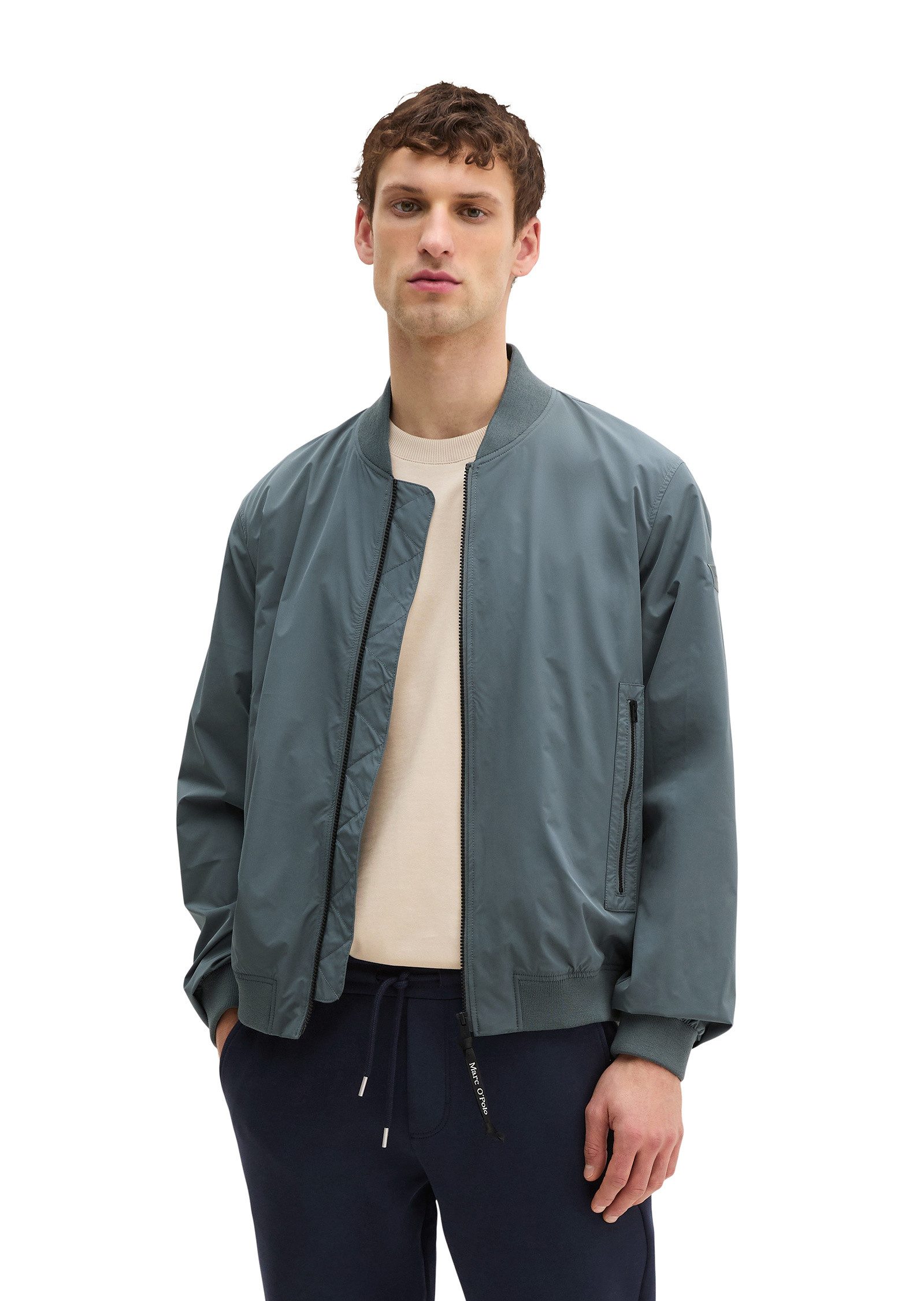 Outdoorjacke aus wasserabweisendem Recycling-Material