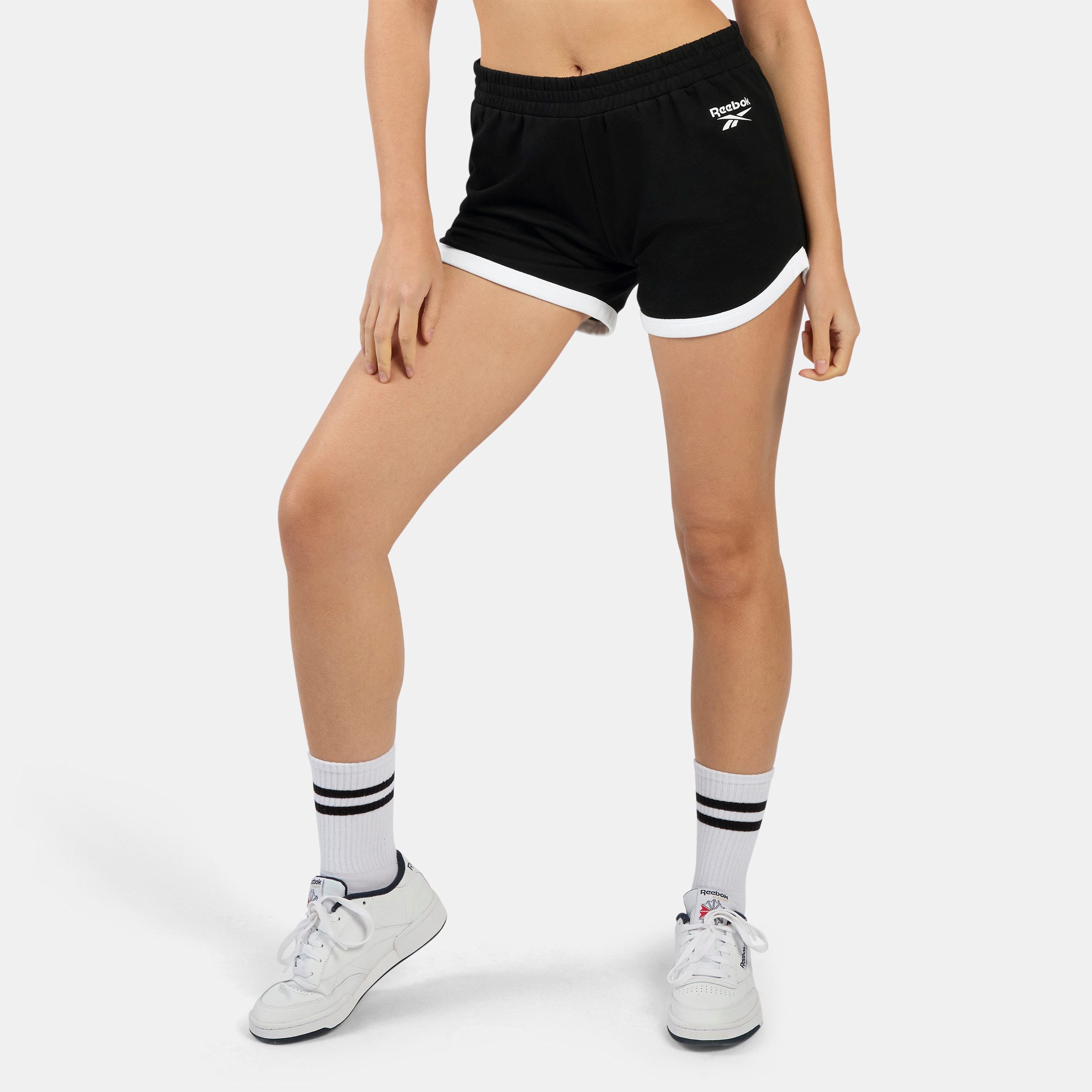 Reebok Sweatshorts ID COLORBLOCK SHORTS sportlicher Stil, für Sportmode und aktive Freizeit, leichtes Design