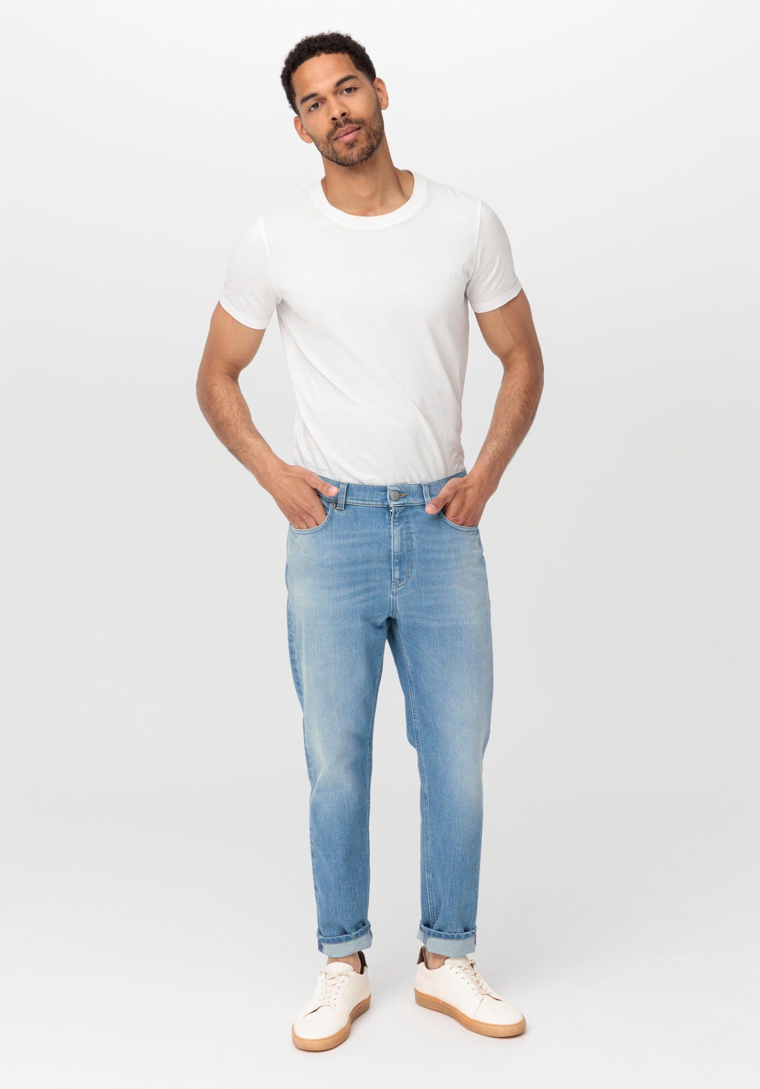 Hessnatur Bequeme Jeans Mads Relaxed Tapered aus Bio-Denim (1-tlg)