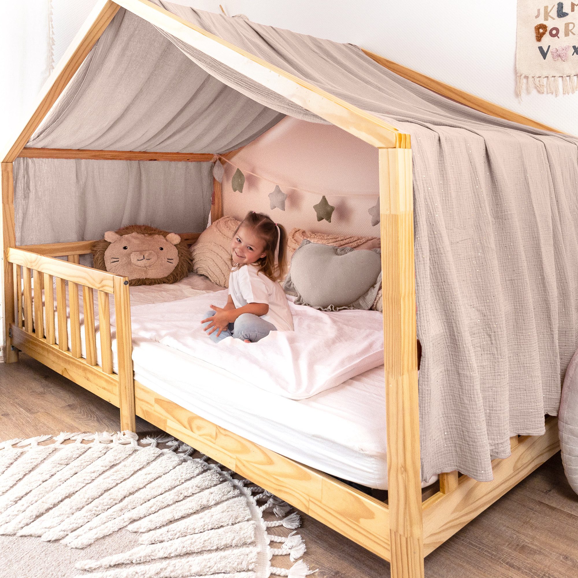 lilimaus Betthimmel Himmel für Hausbett Gold aus Musselin - 320, 360 oder 420 cm (1-tlg), feine Goldsterne überm Hausbett - zauberhafter Rückzugsort